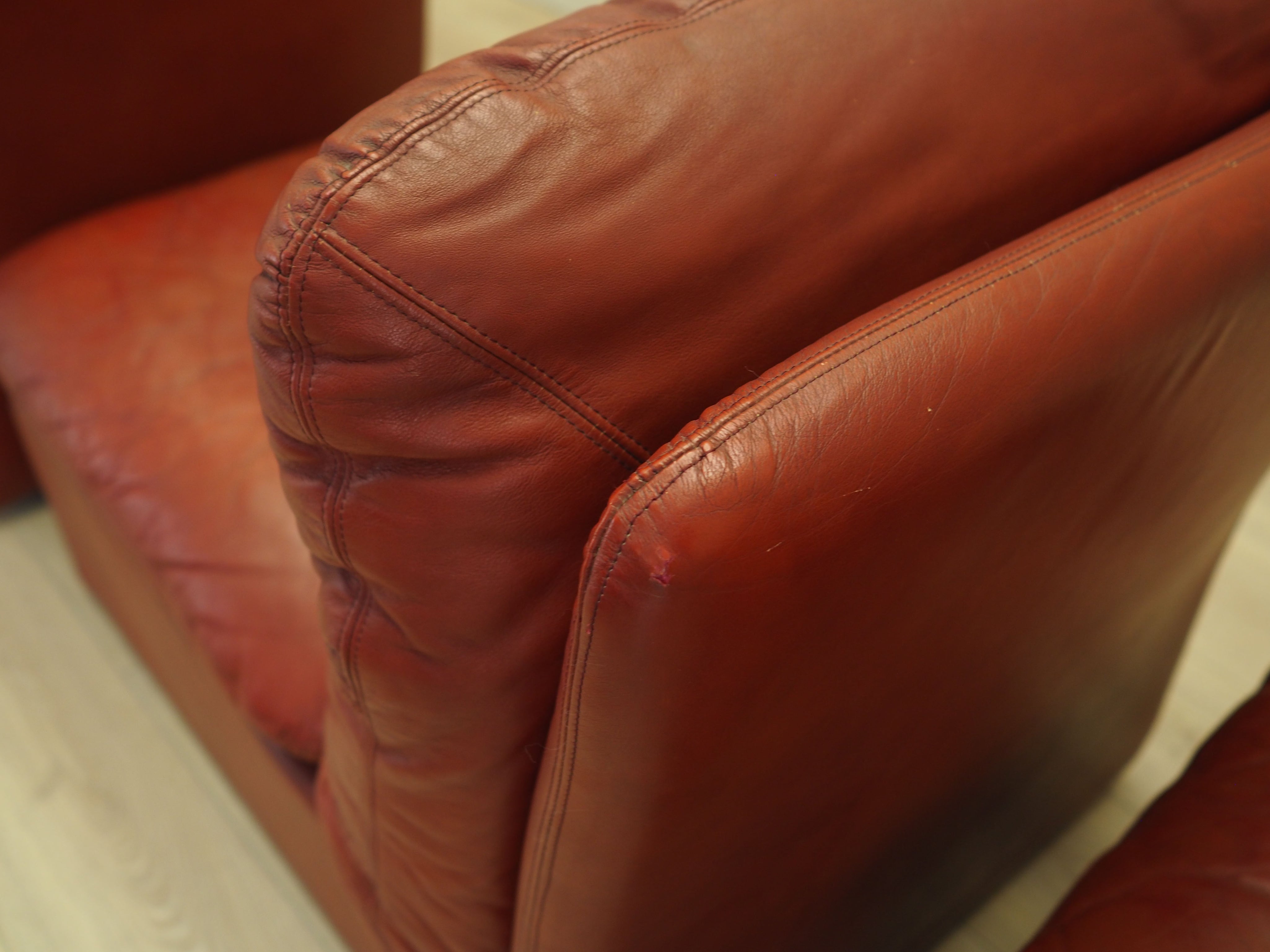 Set_of_3_Modular_Sofa,_Original_Leather,_1960s,_Italy