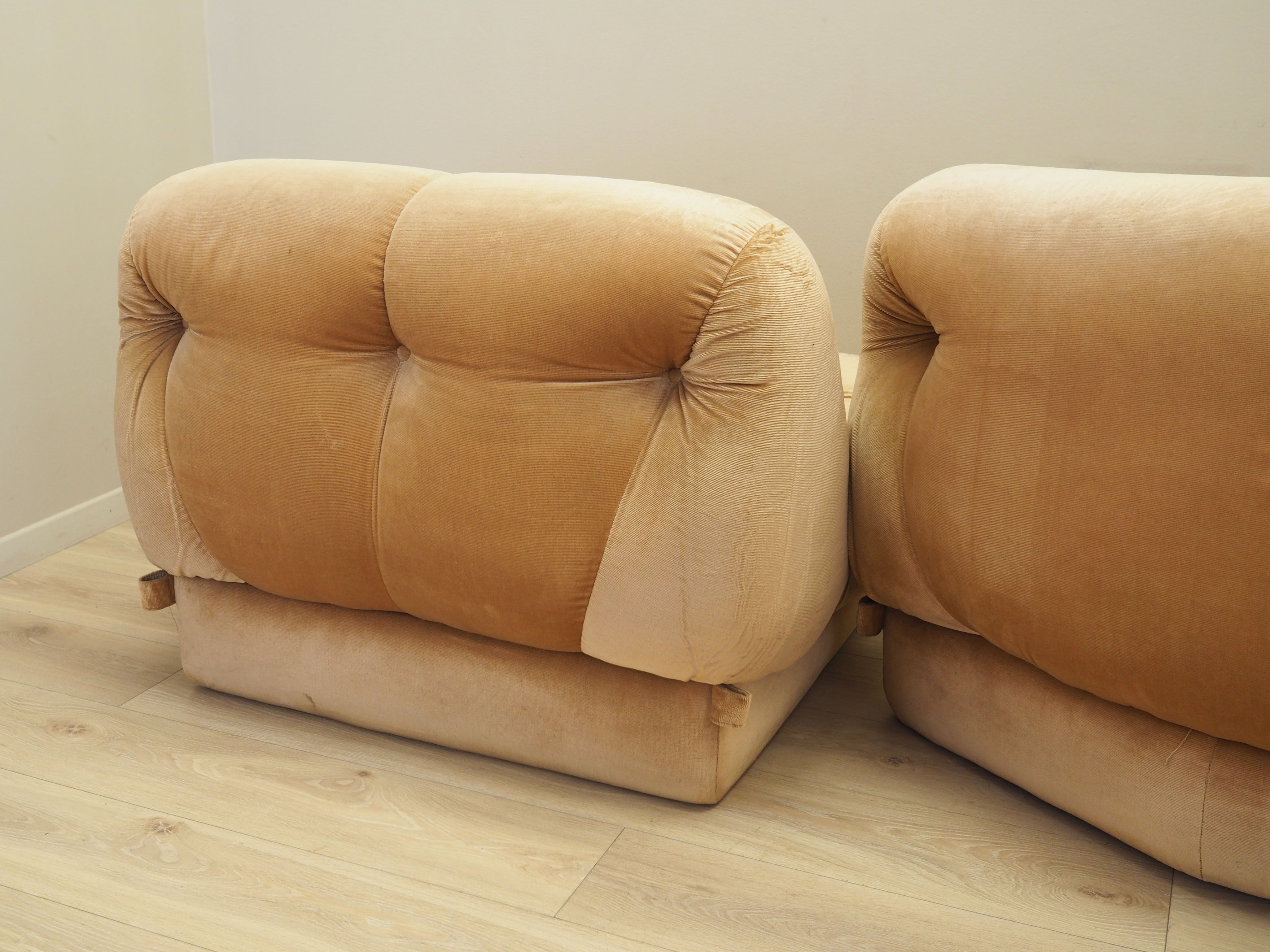 Set_of_3_Nuvolone_Modular_Sofa_by_Rino_Maturi_for_Mimo_Padova,_1970s,_Italy