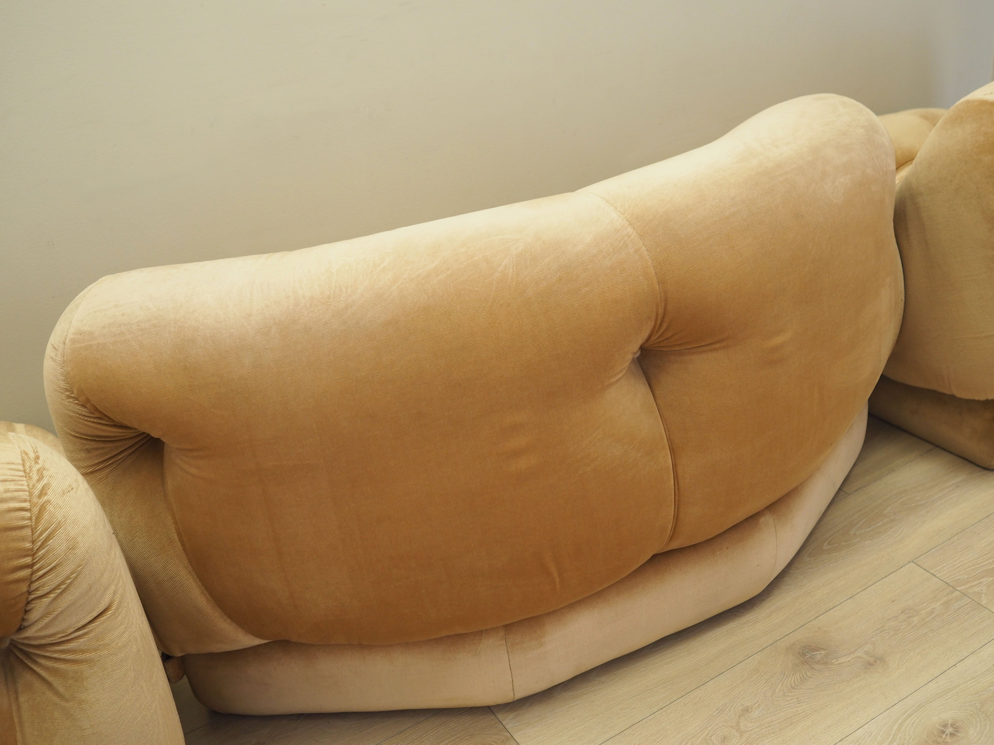 Set_of_3_Nuvolone_Modular_Sofa_by_Rino_Maturi_for_Mimo_Padova,_1970s,_Italy