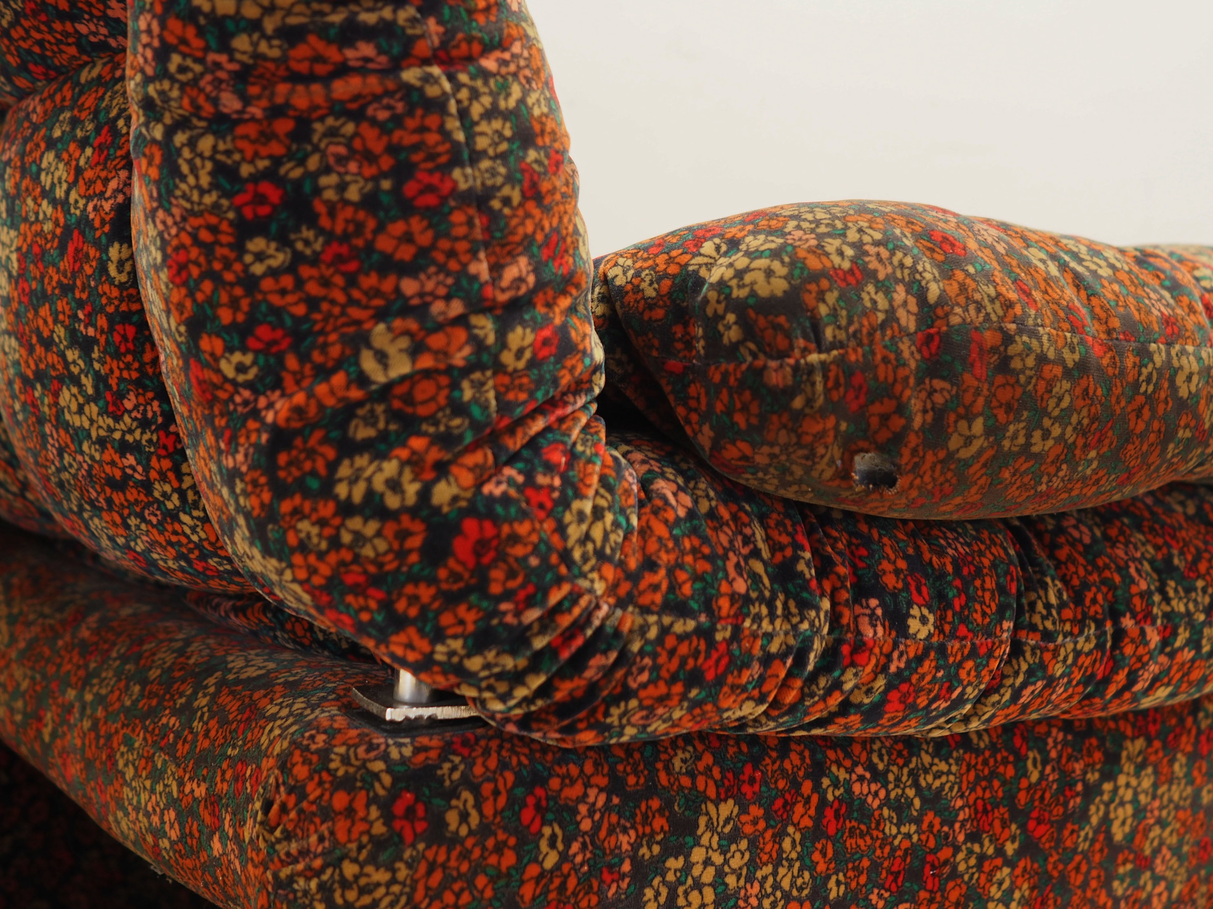 Set_of_3_Italian_Modular_Velour_Sofa_from_1960s,_Italy