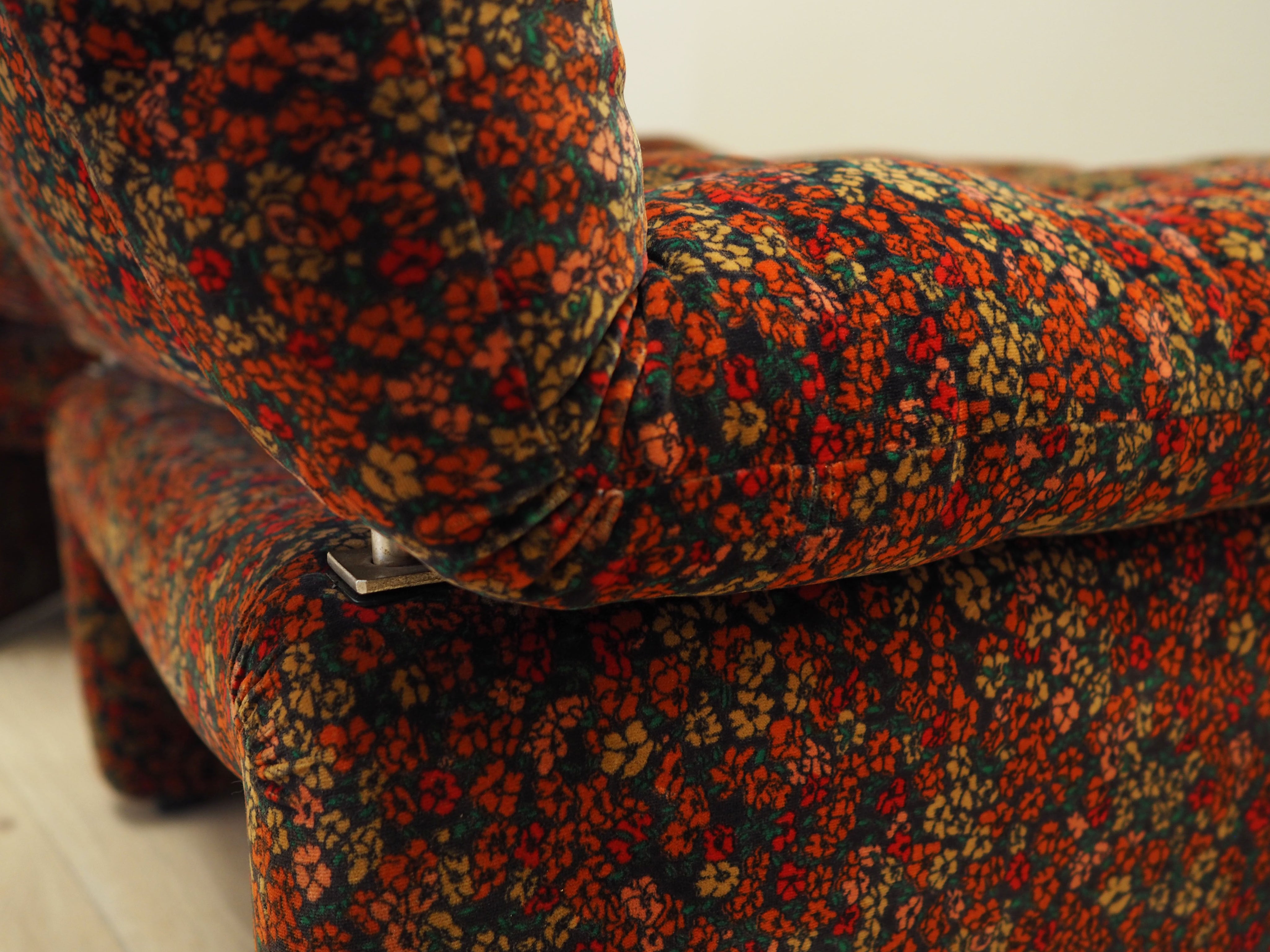 Set_of_3_Italian_Modular_Velour_Sofa_from_1960s,_Italy