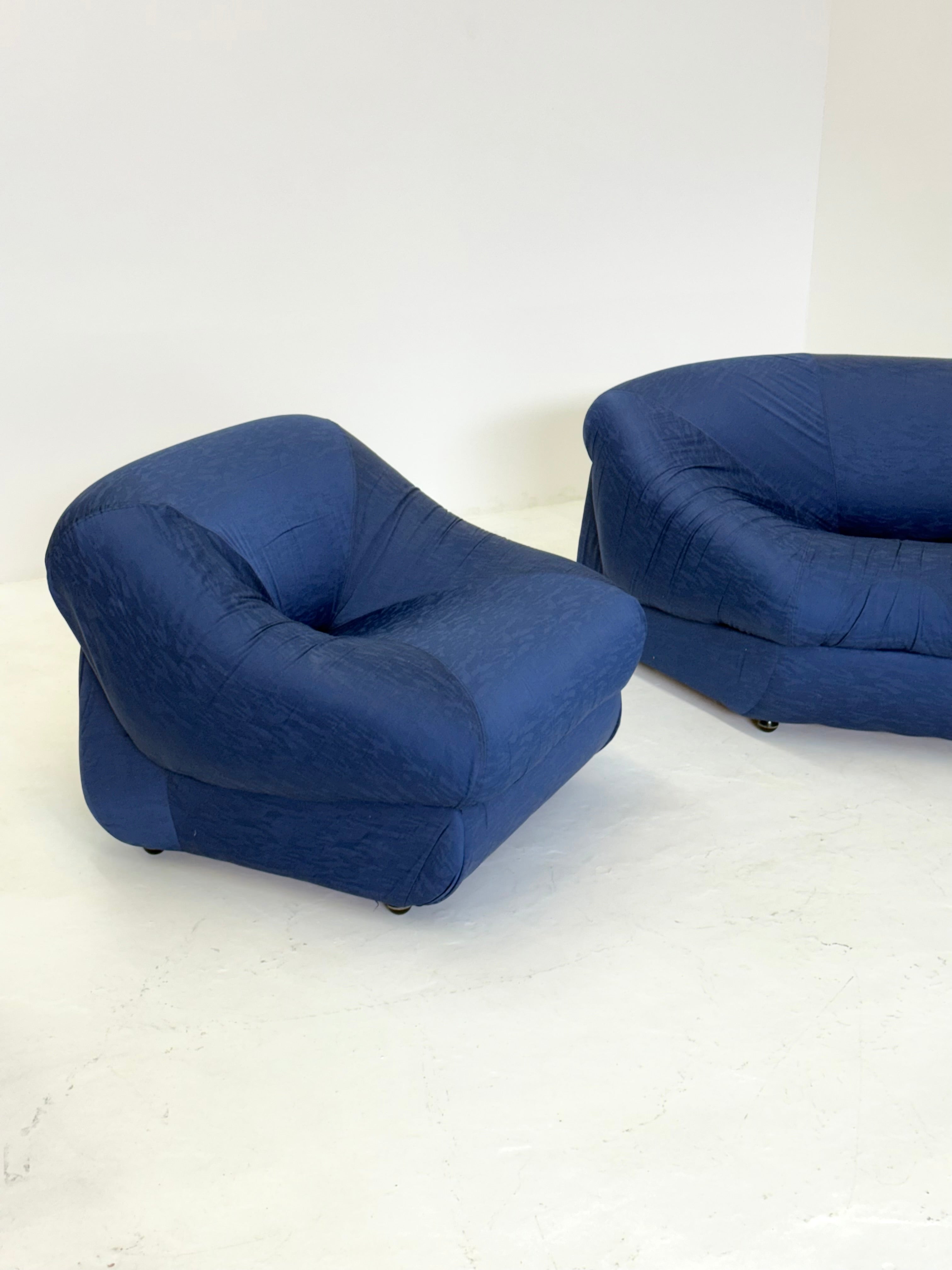 Set_of_3_Modular_space_age_armchairs_in_blue_from_Airborne