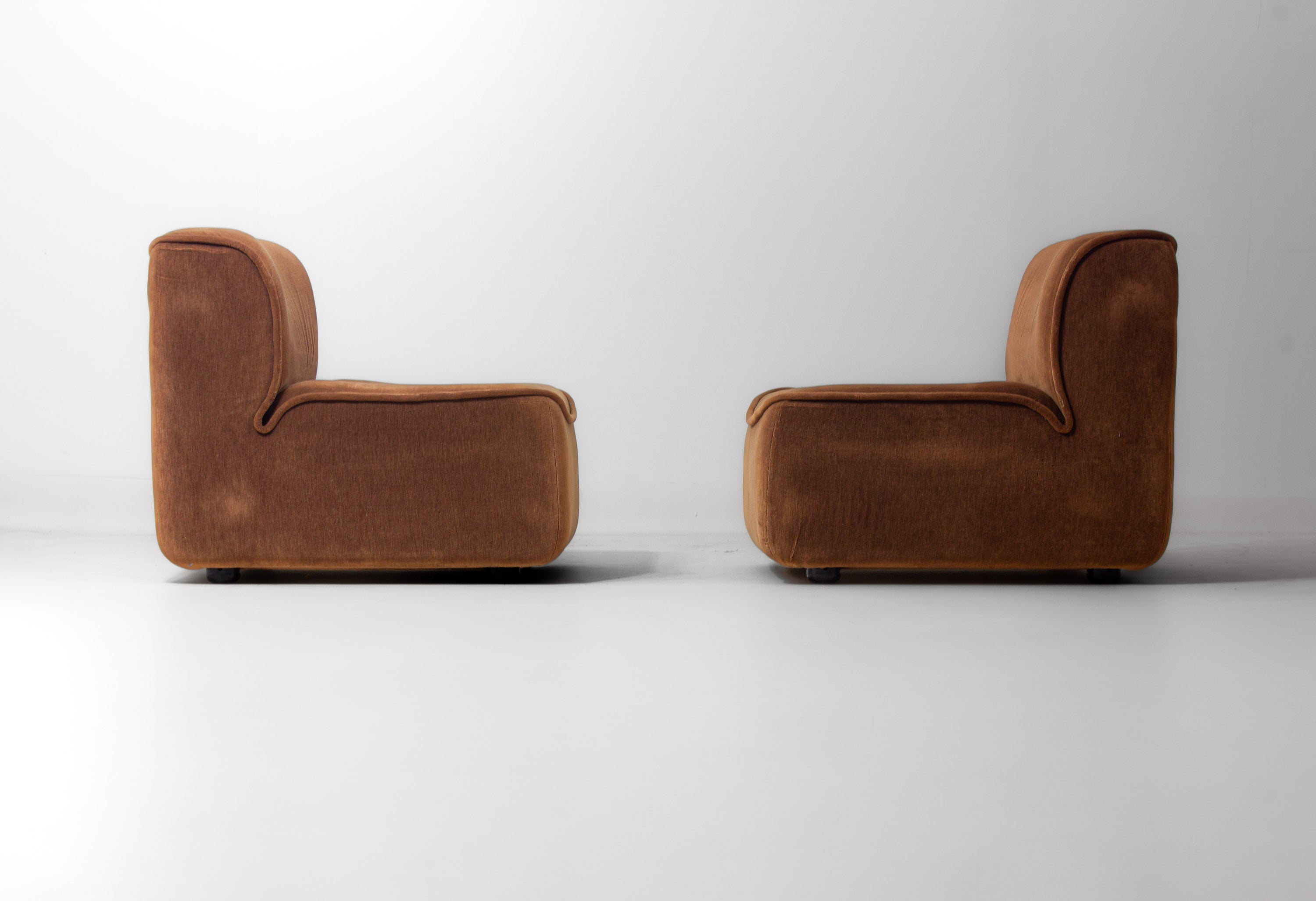 Set_of_5_Vintage_Italian_Modular_Velvet_Sofa,_Space_Age_from_1970s
