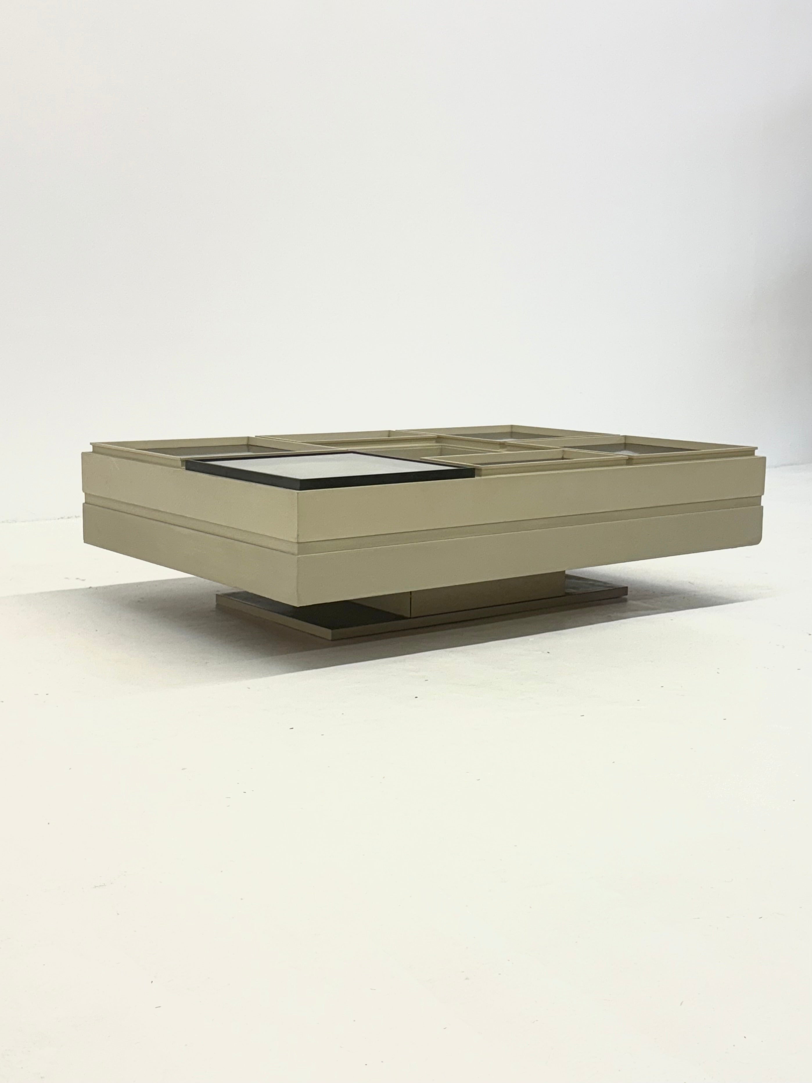 Modular_white_coffee_table_designed_by_Carlo_Hauner_for_Forma