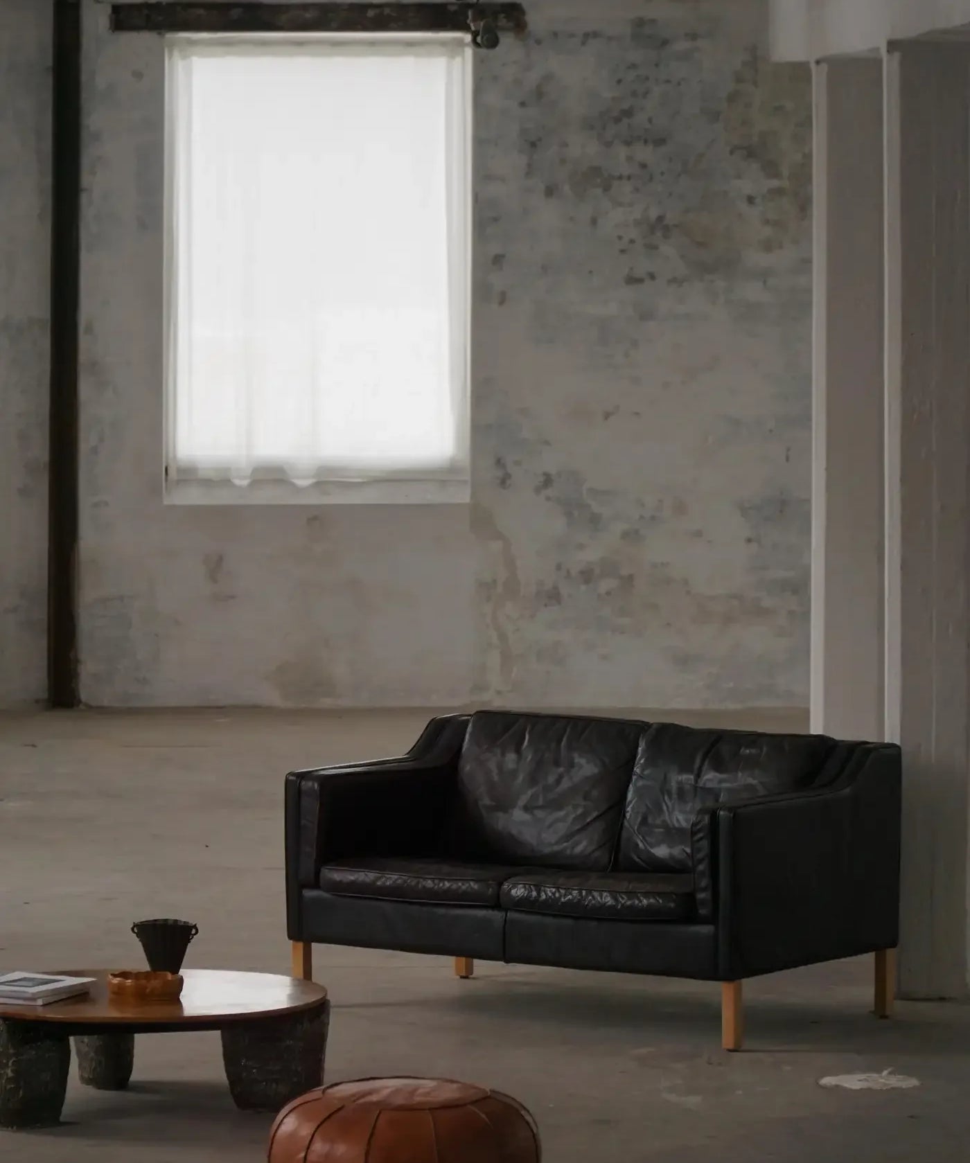 Mogens_Hansen_2_Seater_Sofa,_Danish_Modern_Design