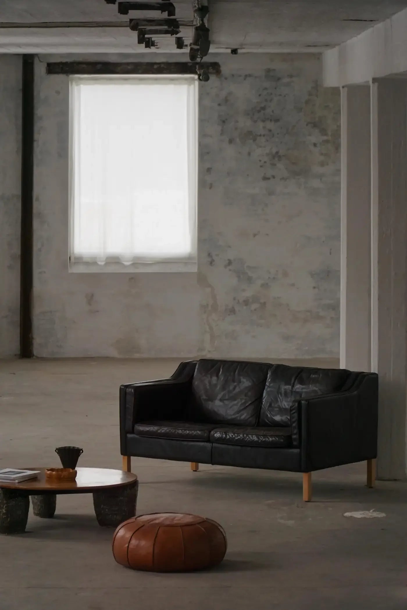 Mogens_Hansen_2_Seater_Sofa,_Danish_Modern_Design