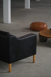 Mogens_Hansen_2_Seater_Sofa,_Danish_Modern_Design