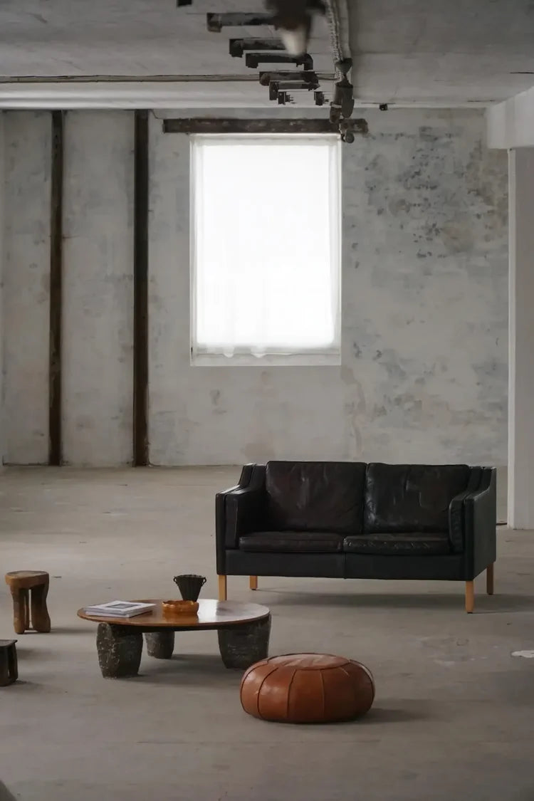 Mogens_Hansen_2_Seater_Sofa,_Danish_Modern_Design