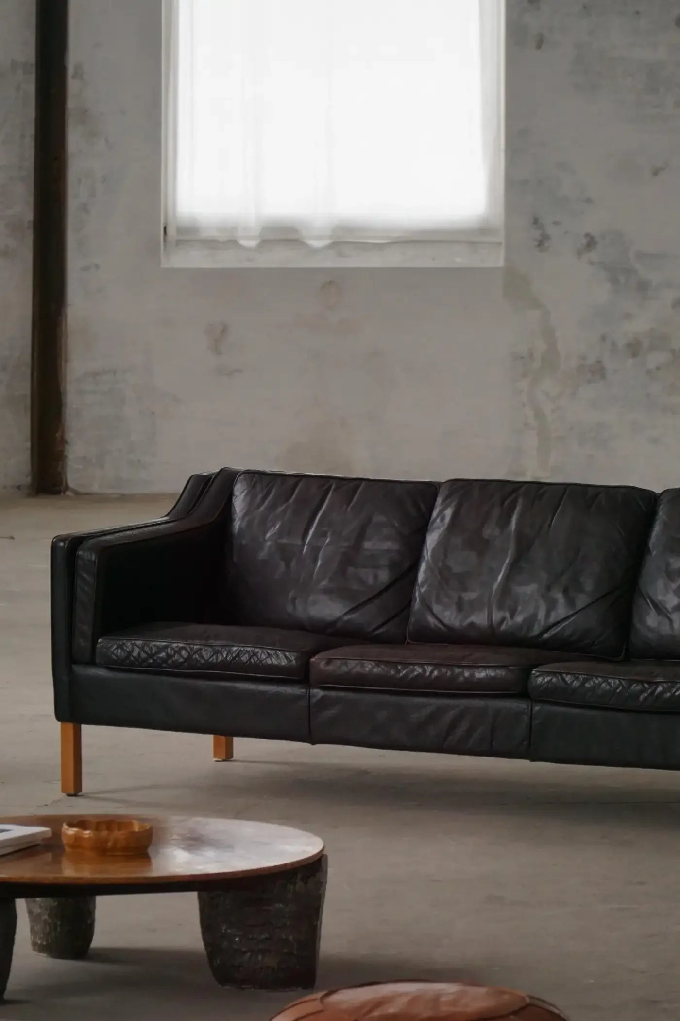 Mogens_Hansen_3_Seater_Sofa,_Danish_Modern_Design