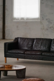 Mogens_Hansen_3_Seater_Sofa,_Danish_Modern_Design