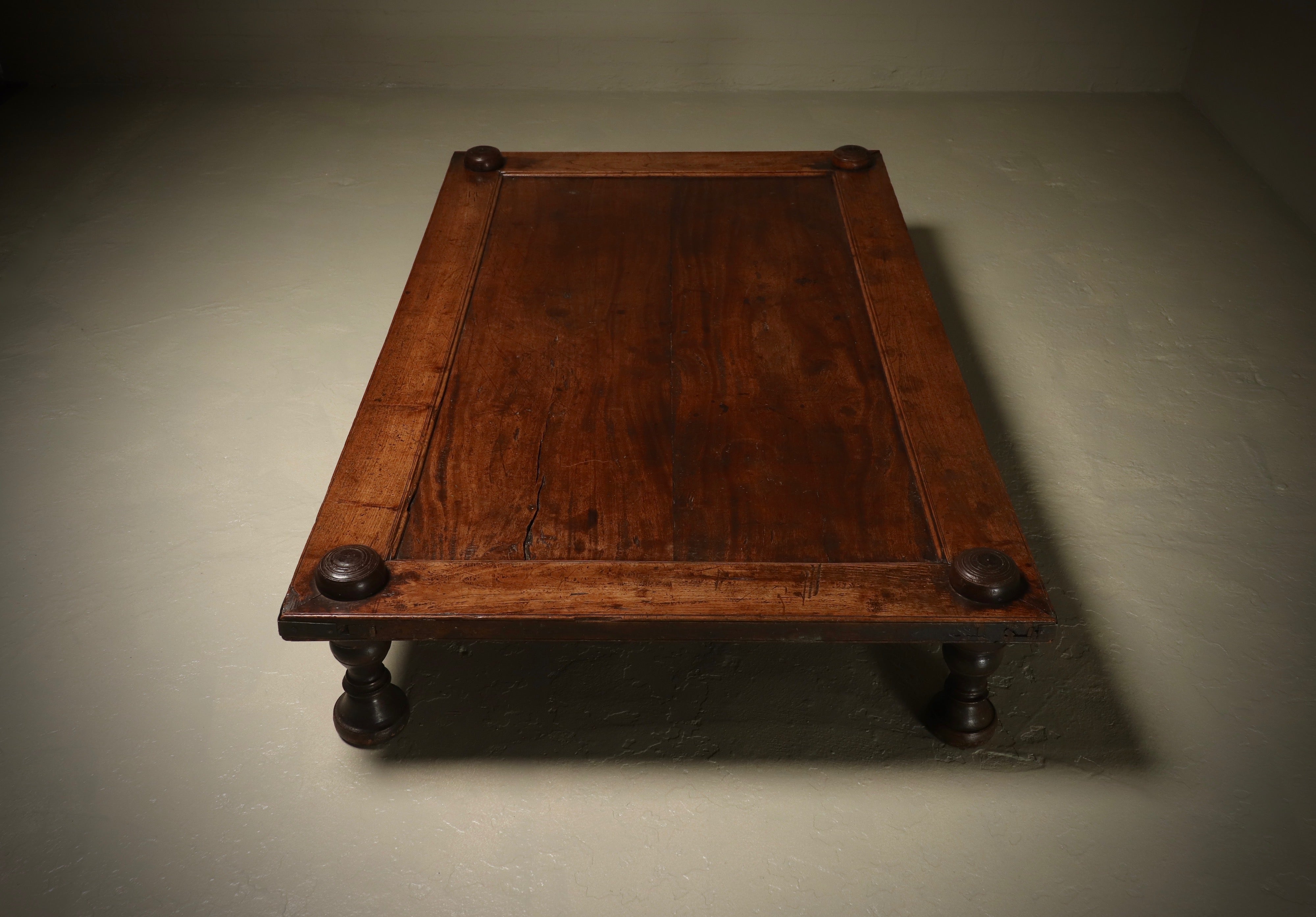 Monumental_Tropical_Hardwood_Daybed,_19th_Century,_Rajasthan_India