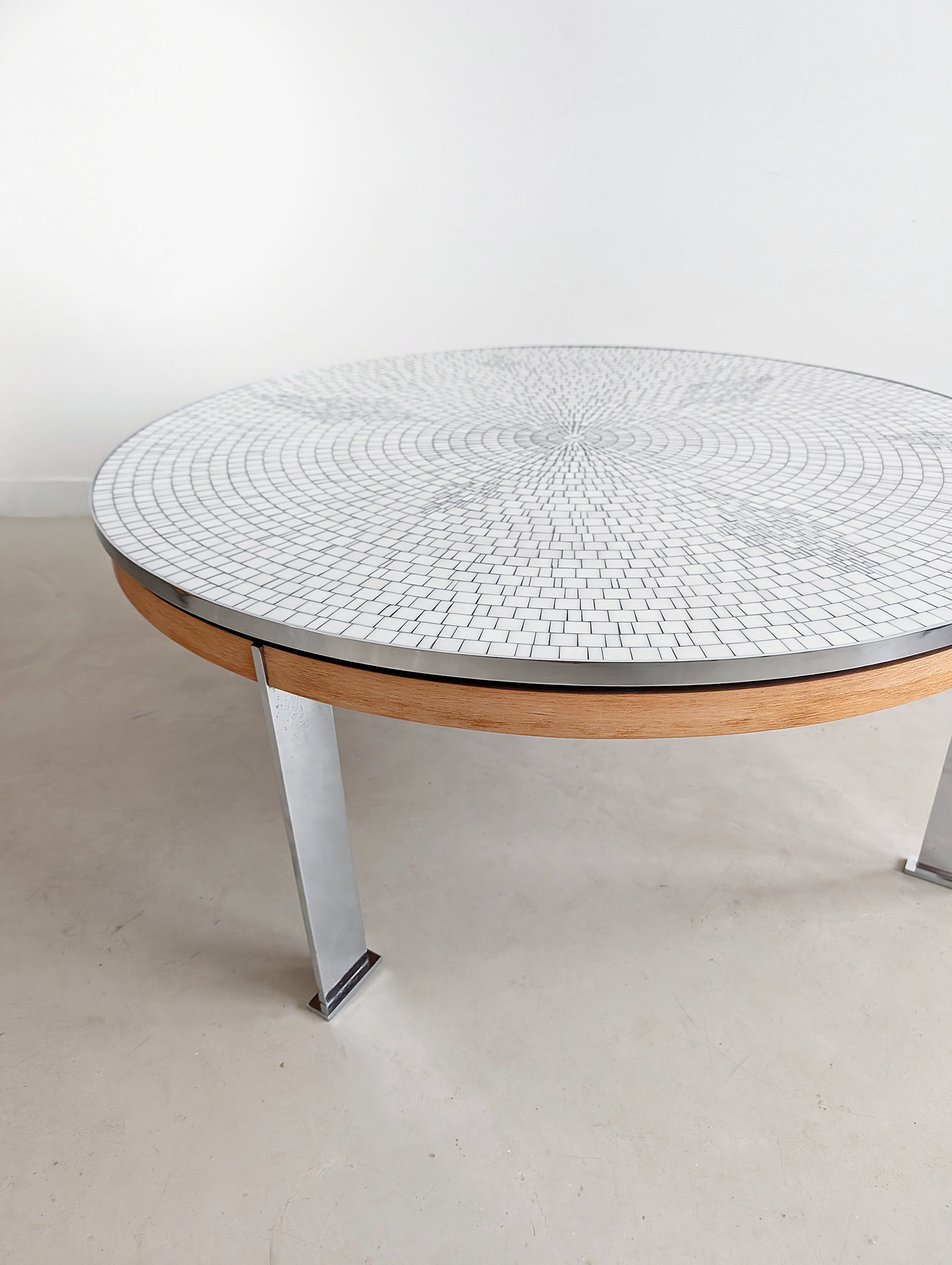 Round_Mosaic_Coffee_Table_by_Berthold_Müller,_1960s,_Germany