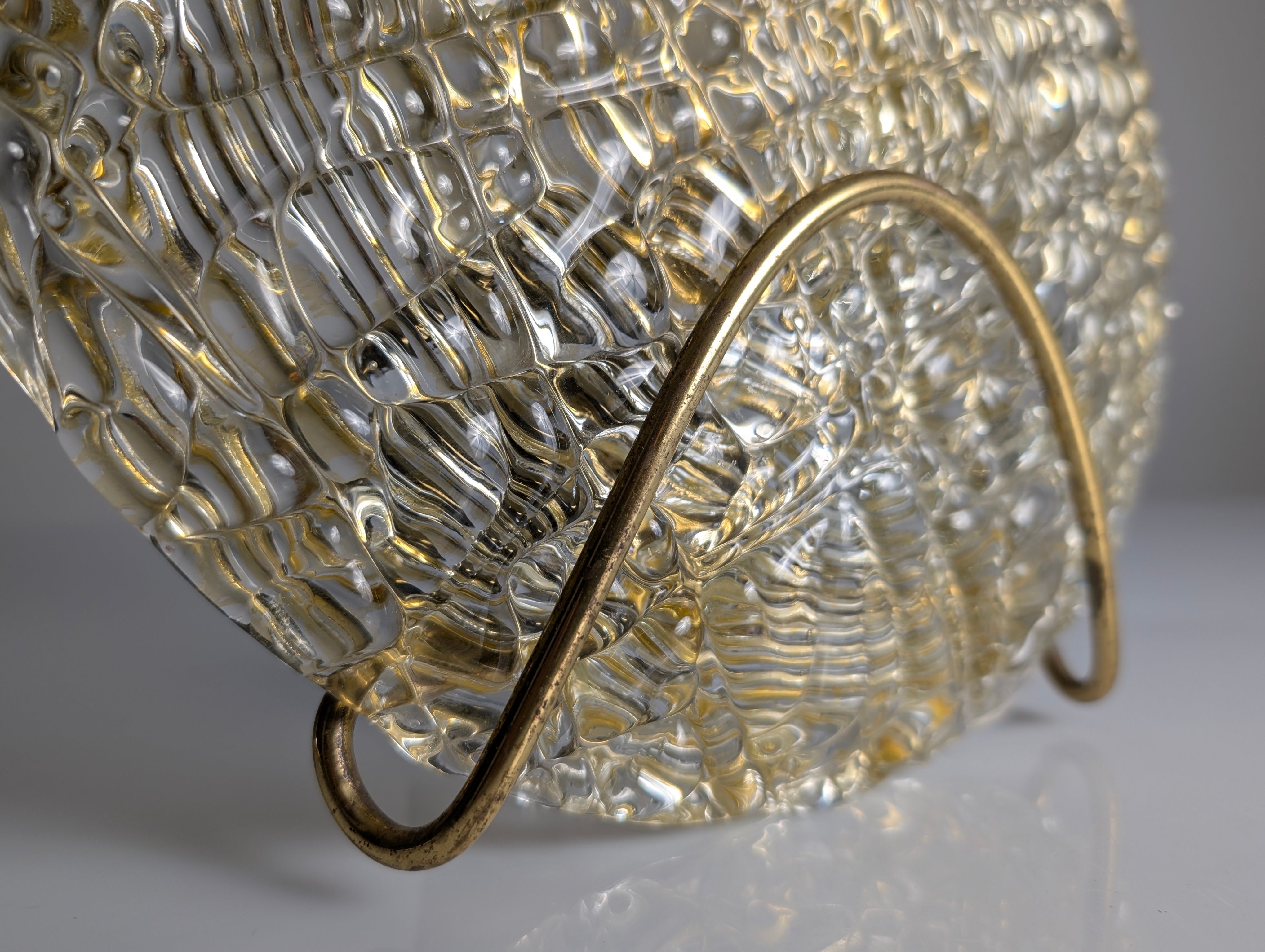 Murano_Glass_and_Brass_Wall_Sconce,_Austria,_1970s