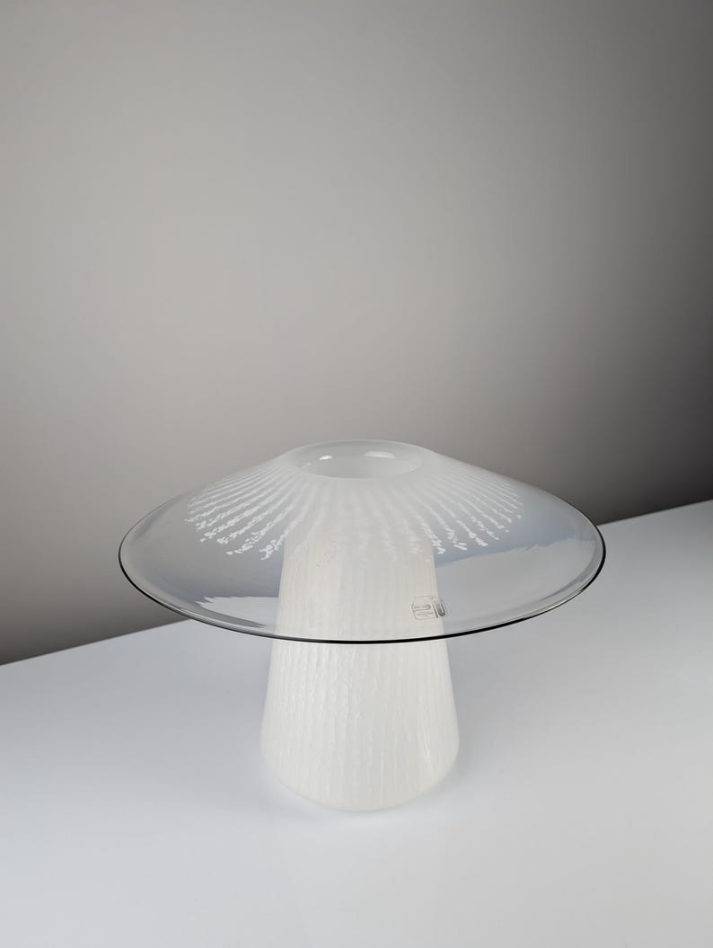 Murano_Glass_Mushroom_Lamp_Medusa_Effect,_1980s