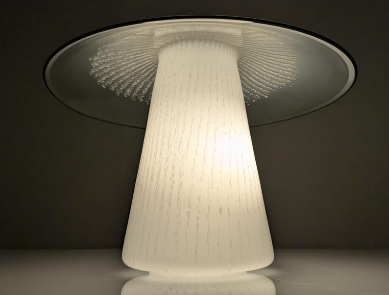Murano_Glass_Mushroom_Lamp_Medusa_Effect,_1980s