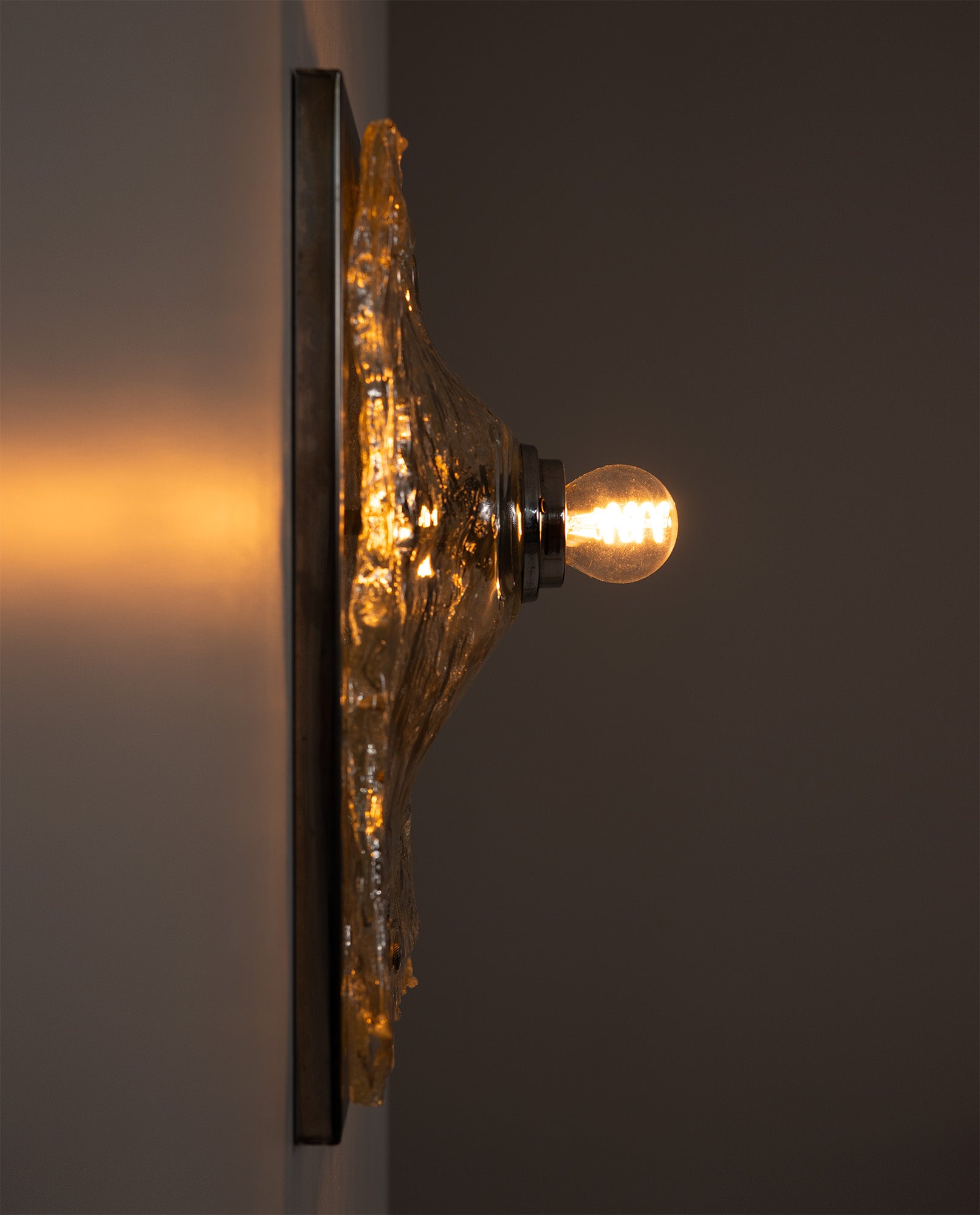 Murano_Sculptural_Wall_Lamp,_1970’s