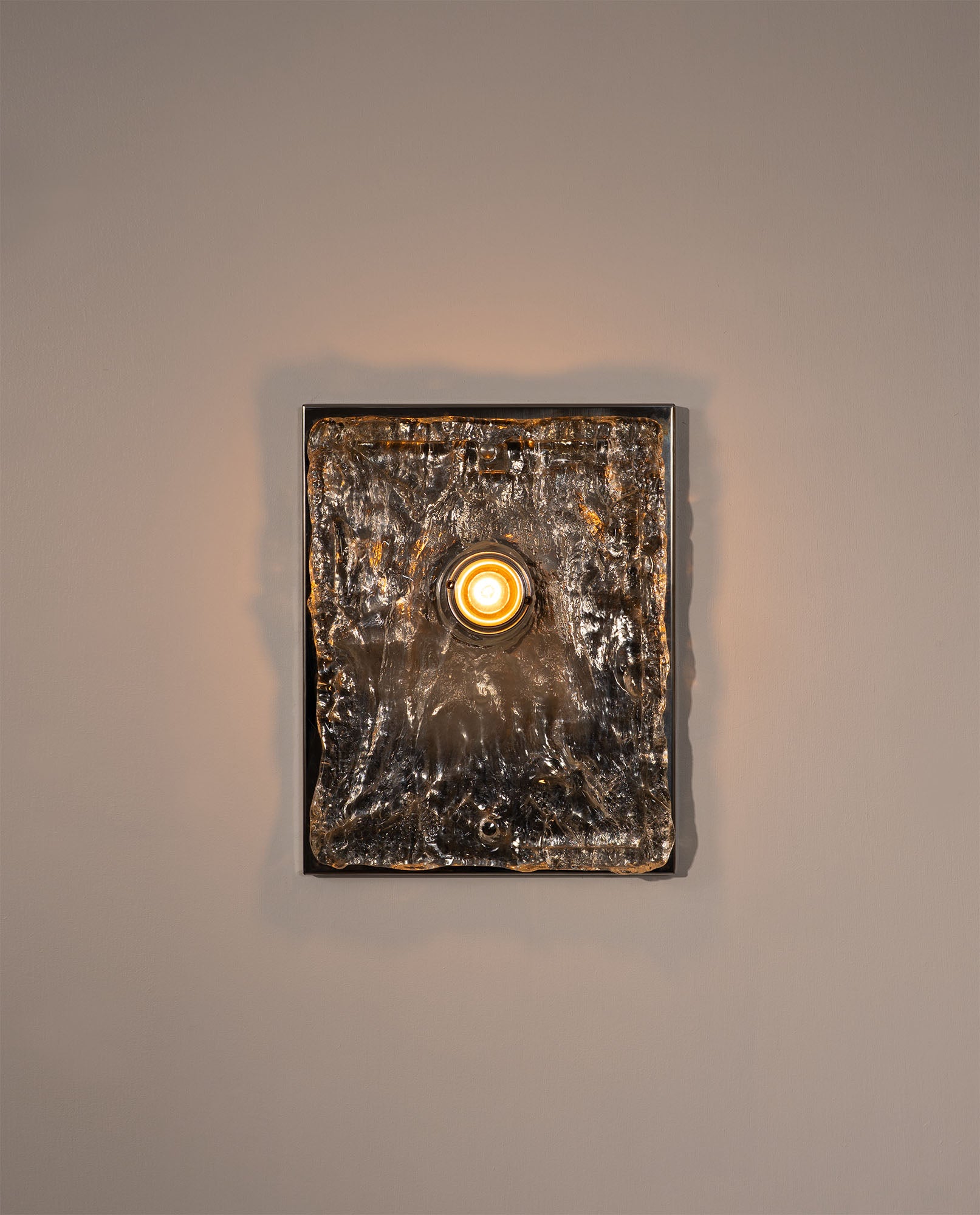 Murano_Sculptural_Wall_Lamp,_1970’s