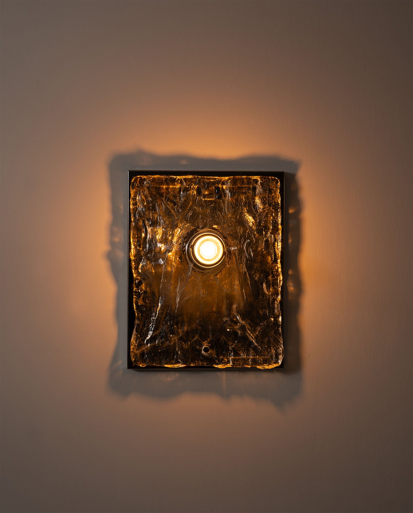 Murano_Sculptural_Wall_Lamp,_1970’s
