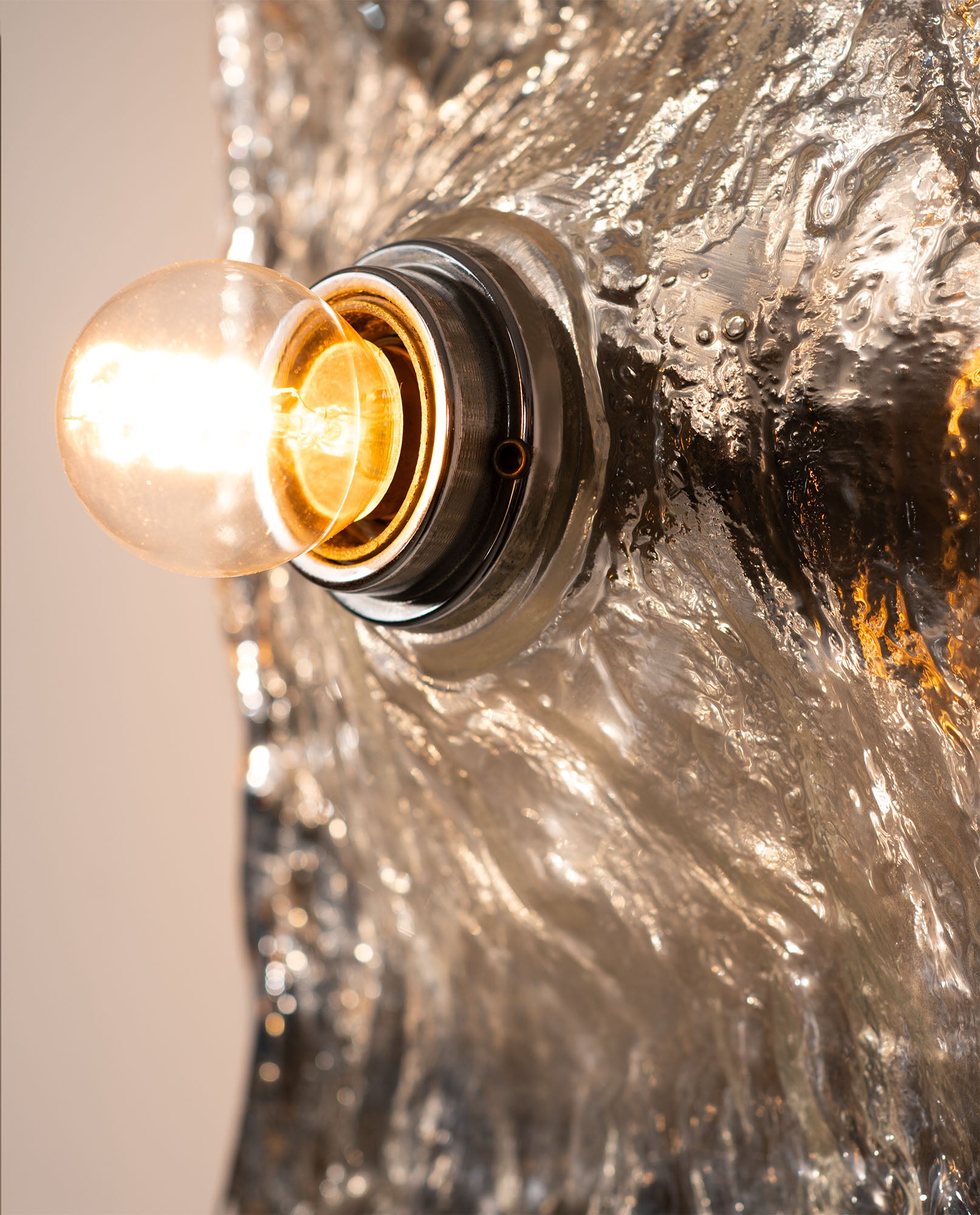Murano_Sculptural_Wall_Lamp,_1970’s