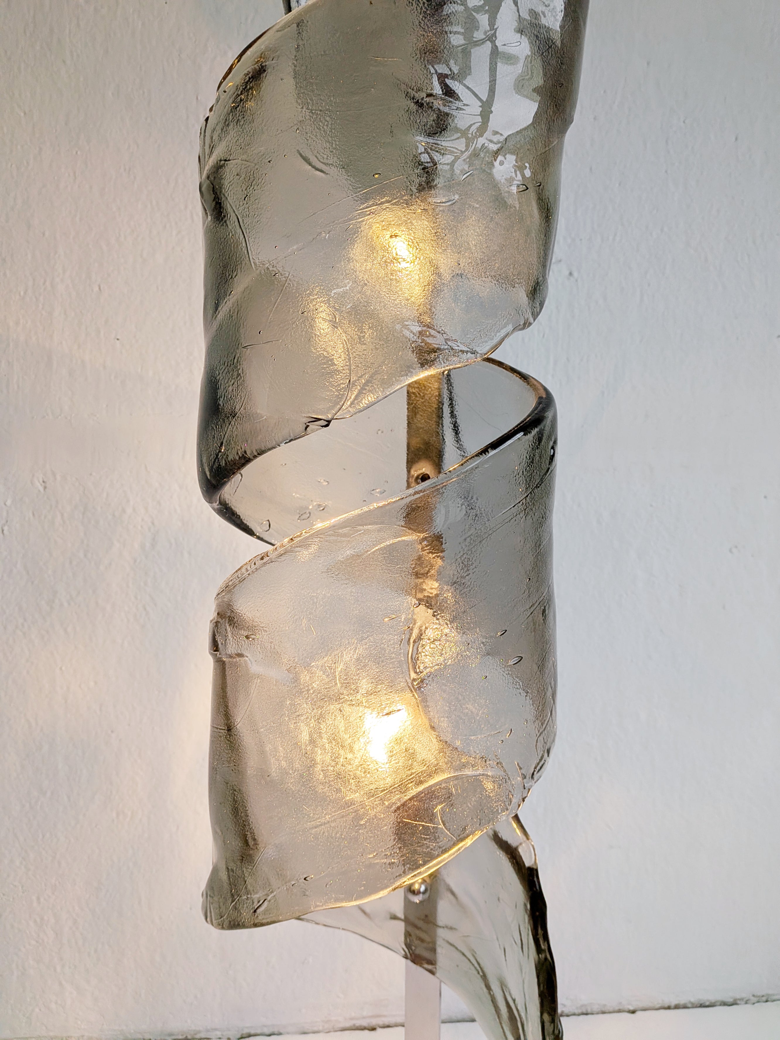 Muranoglass_Floor_Lamp_'Spiral'_by_Mazzega_1970s