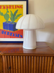 Murano_Glass_Mushroom_Table_Lamp,_Italy_1970s