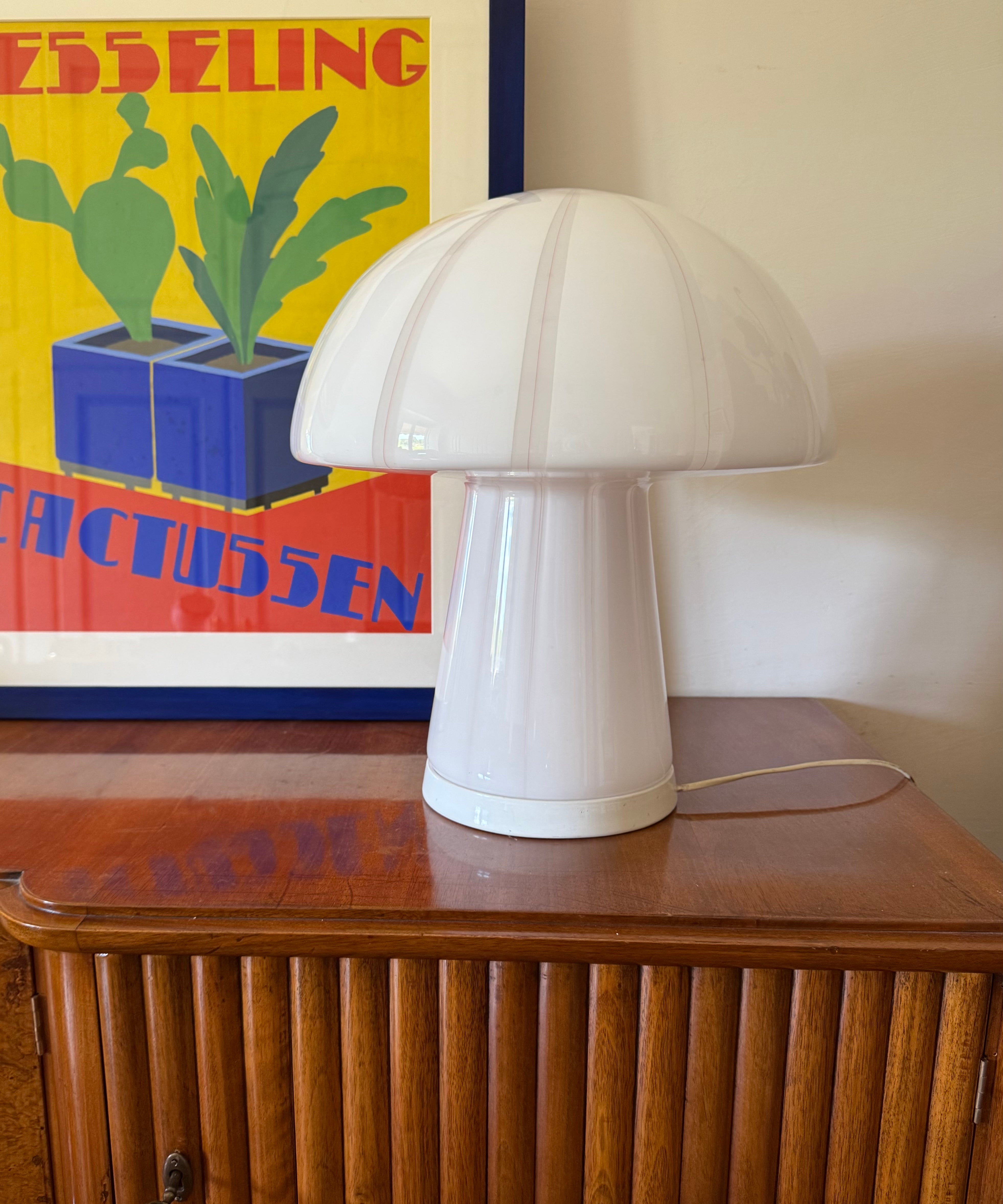 Murano_Glass_Mushroom_Table_Lamp,_Italy_1970s