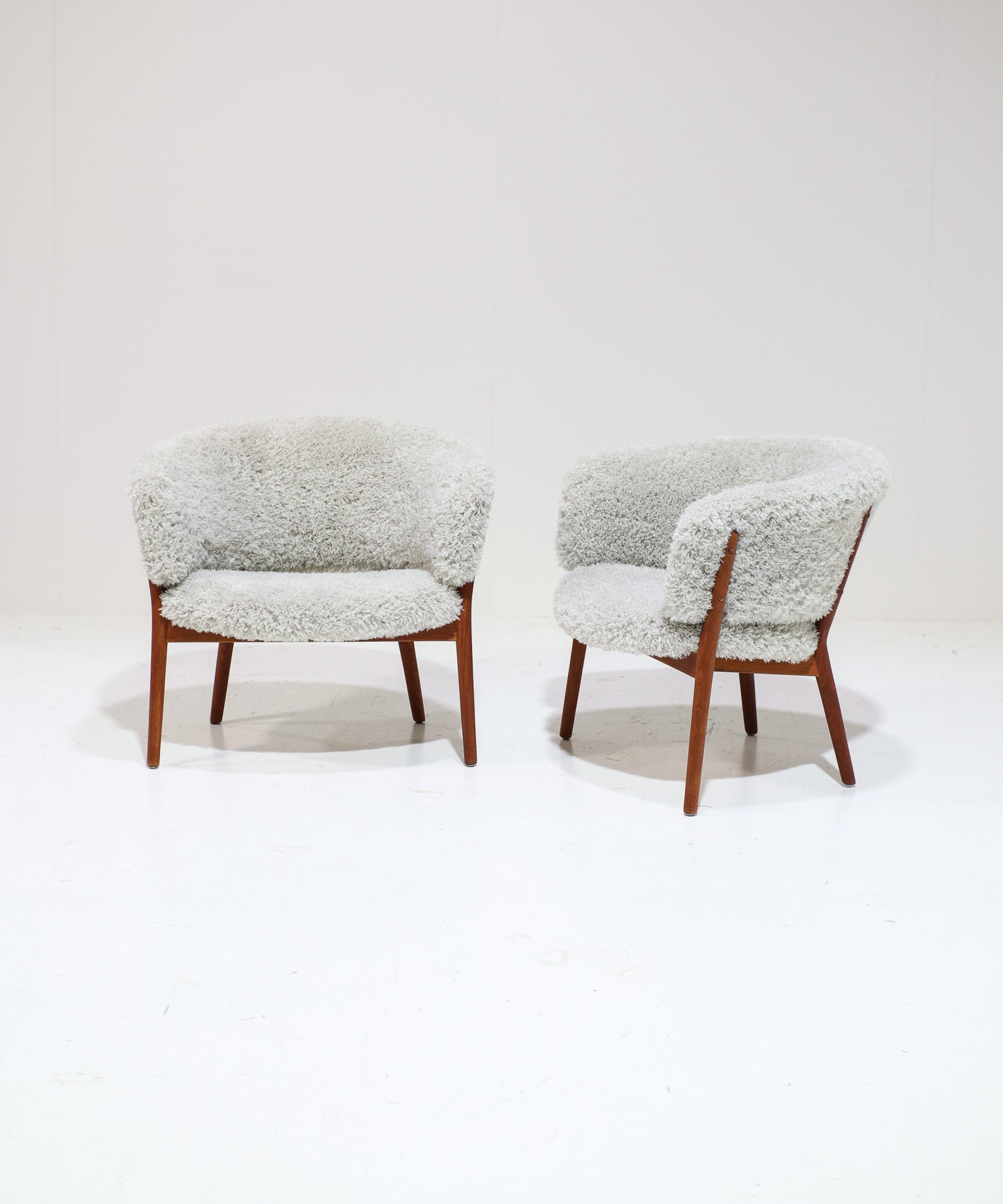 Model_ND83_Lounge_Chair_by_Nanna_Ditzel_for_Søren_Willadsen,_Denmark,_1952
