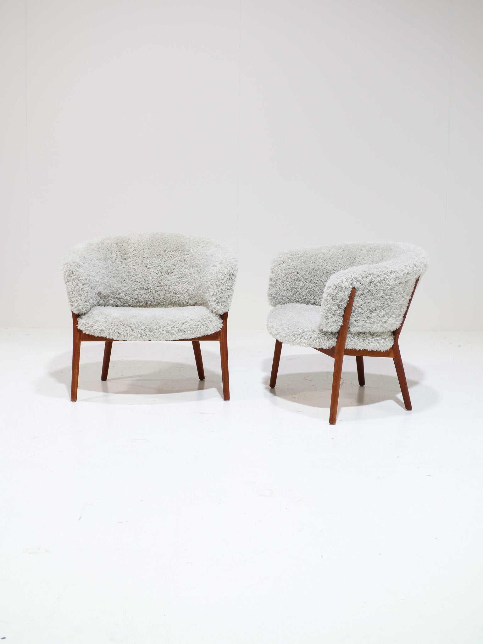 Model_ND83_Lounge_Chair_by_Nanna_Ditzel_for_Søren_Willadsen,_Denmark,_1952