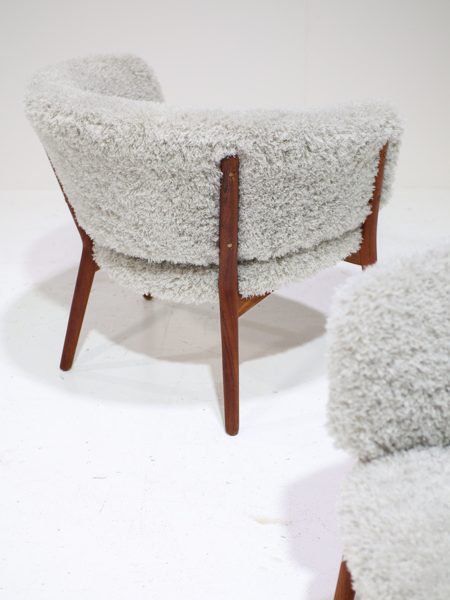 Model_ND83_Lounge_Chair_by_Nanna_Ditzel_for_Søren_Willadsen,_Denmark,_1952