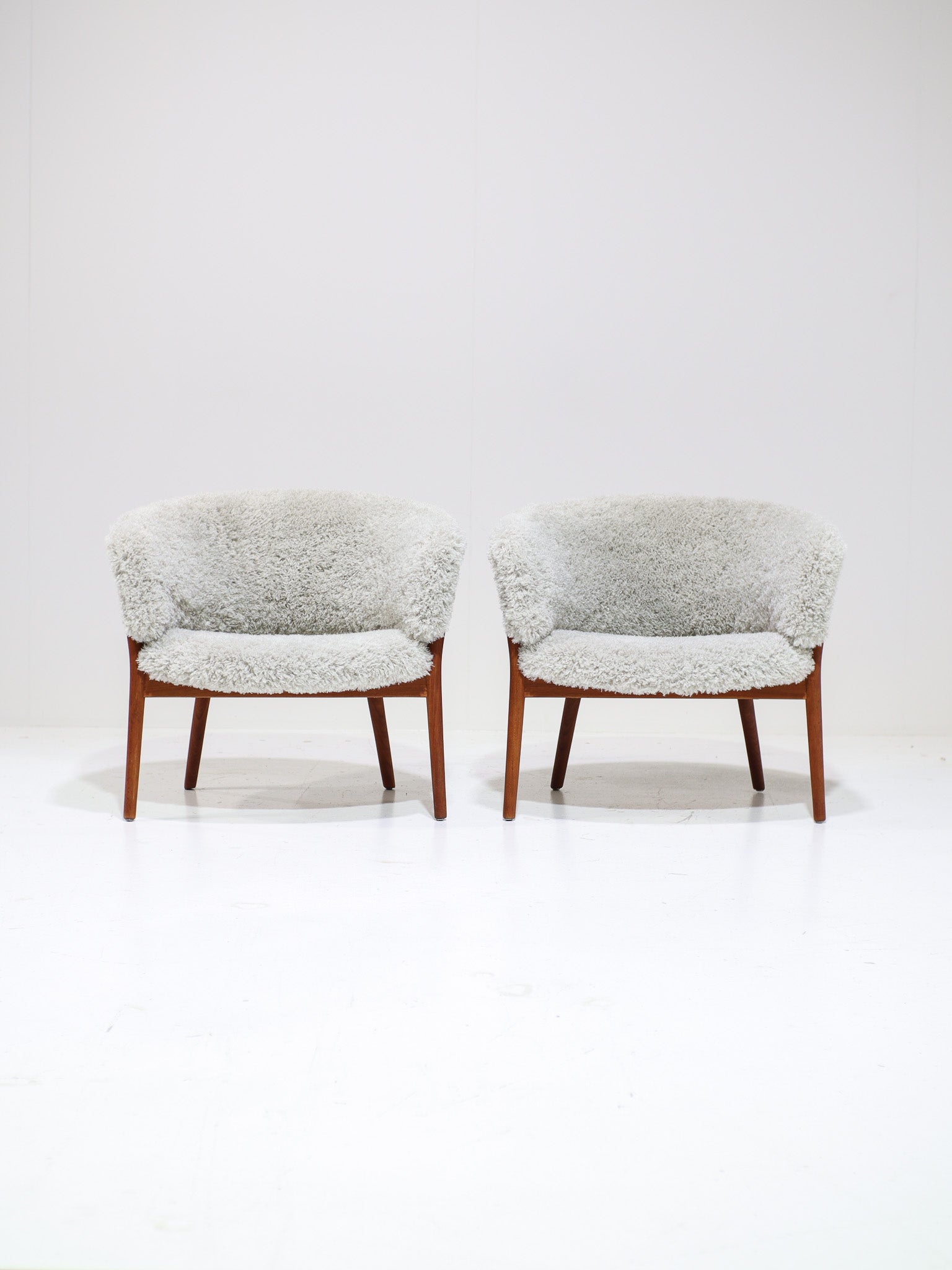 Model_ND83_Lounge_Chair_by_Nanna_Ditzel_for_Søren_Willadsen,_Denmark,_1952