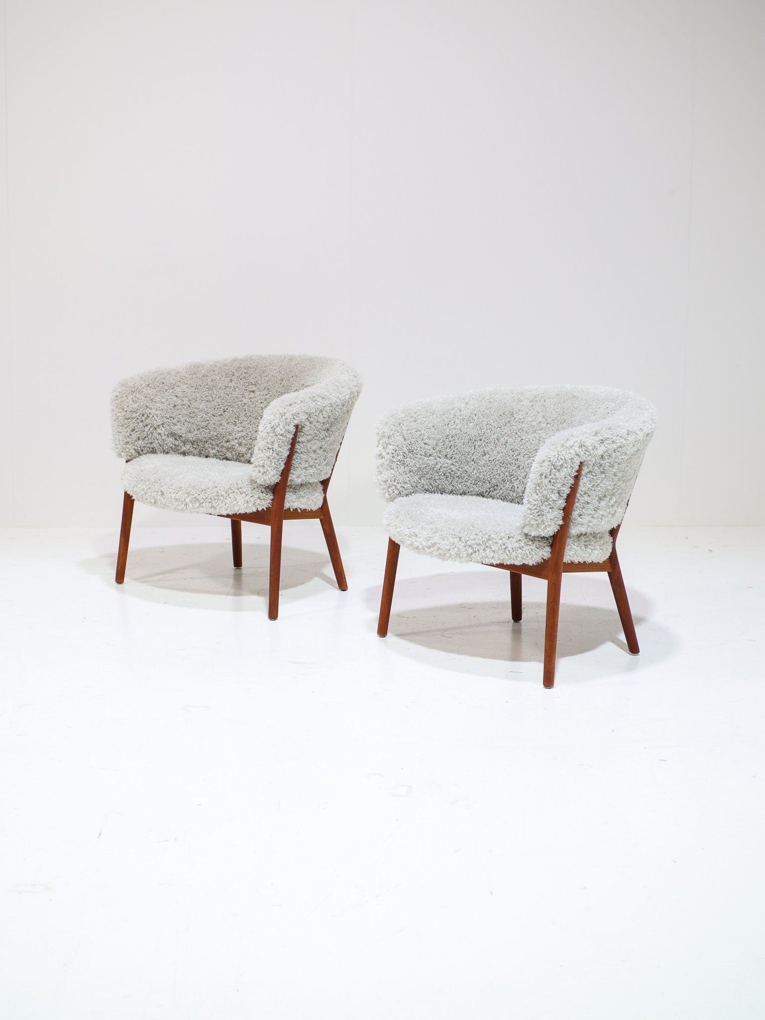 Model_ND83_Lounge_Chair_by_Nanna_Ditzel_for_Søren_Willadsen,_Denmark,_1952