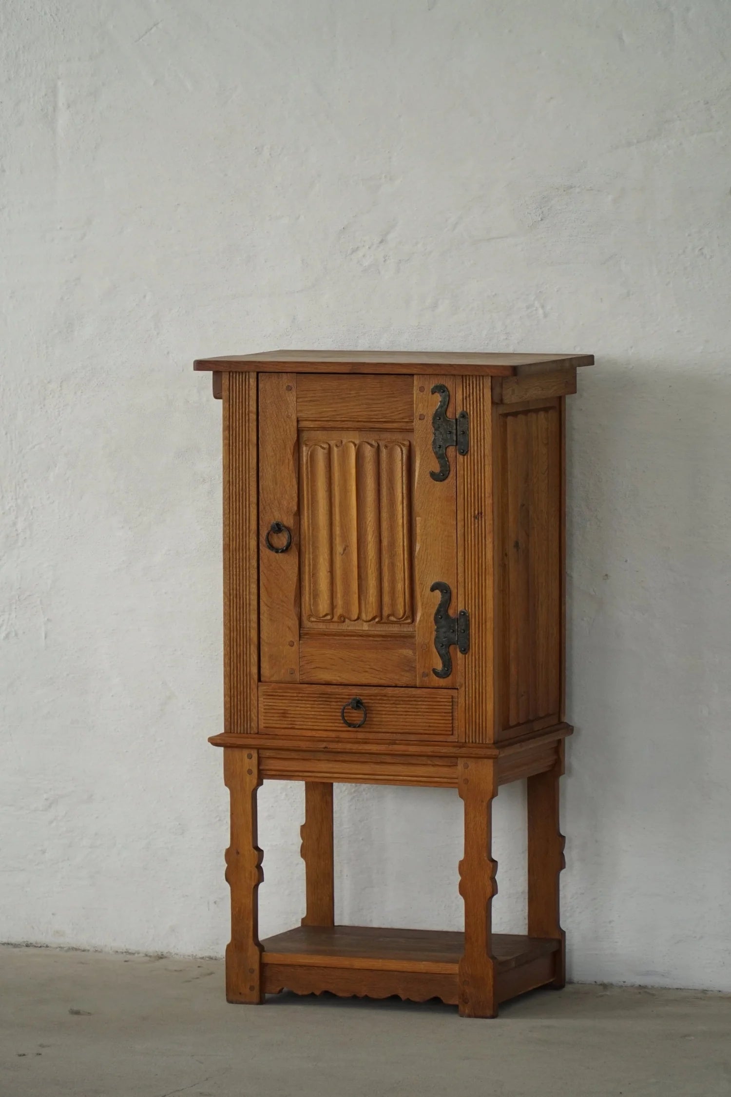 Narrow_Danish_Oak_Cabinet,_Scandinavian_Cabinetmaker_Storage_Cabinet,_Mid_Century_Modern_Design