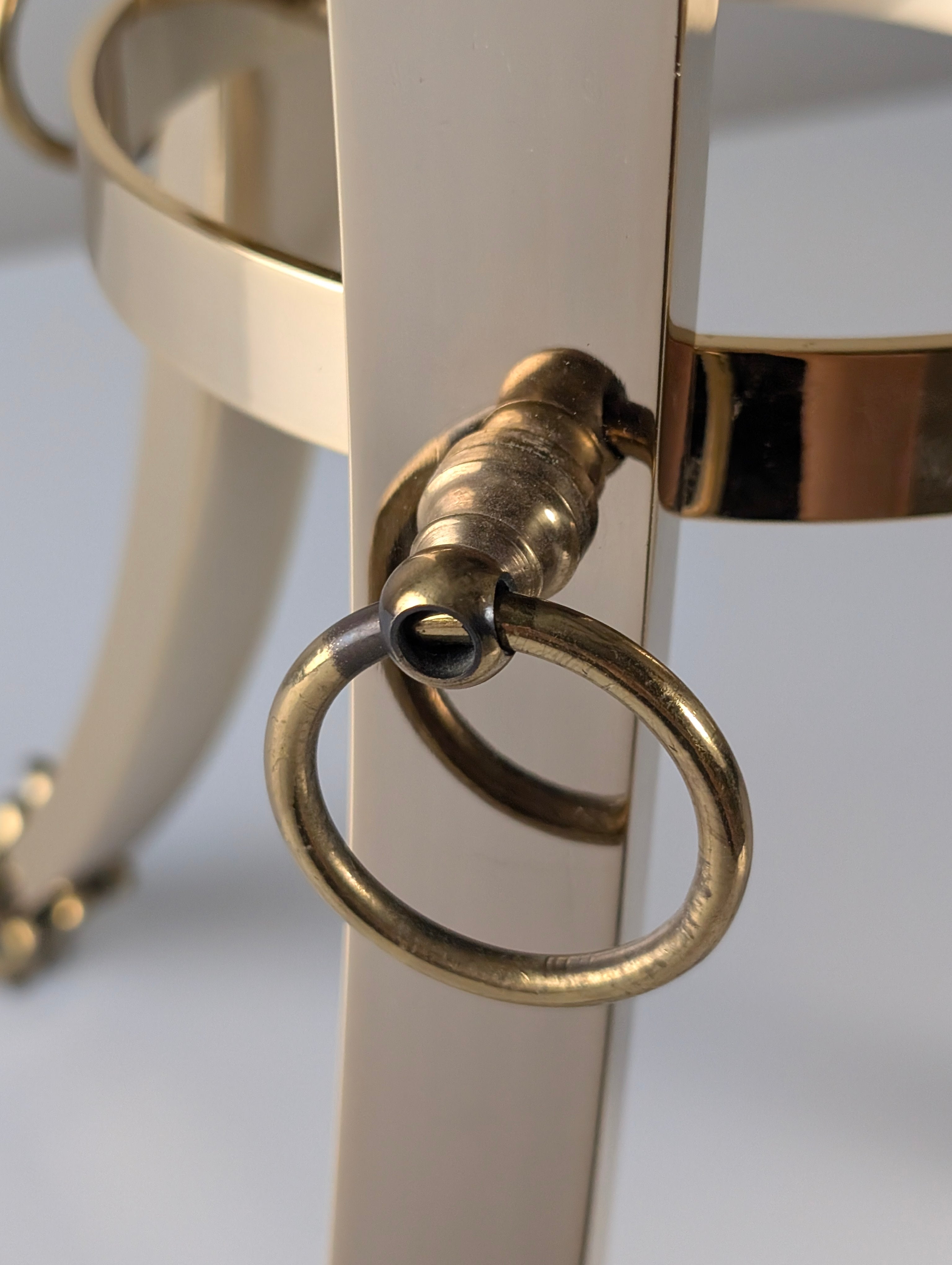 1970s_Neoclassical_Brass_and_Bevelled_Glass_Side_Table_with_Ram_Heads,_Maison_Jansen_Style