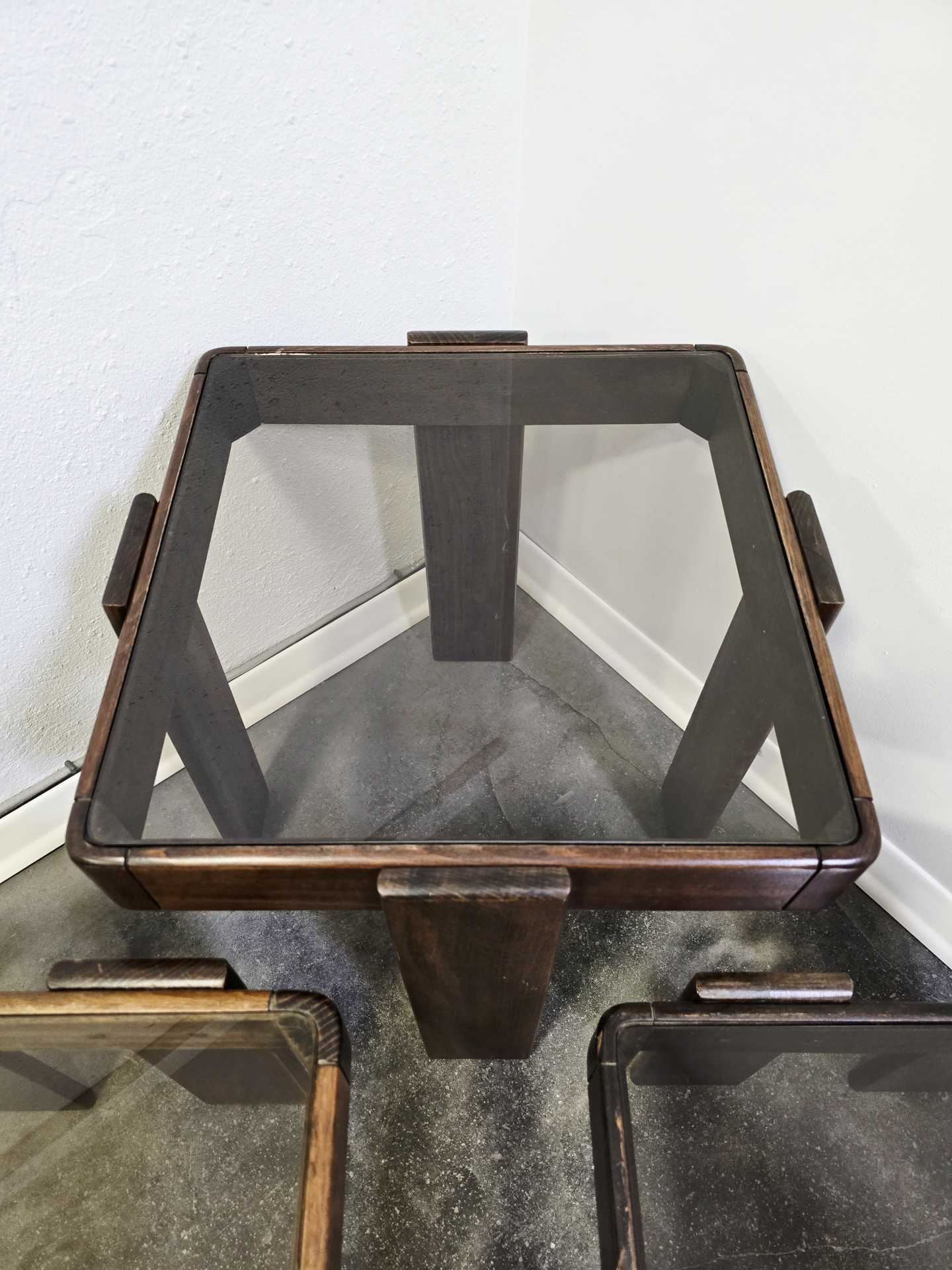 Set_of_3_Nesting_Tables_by_Gianfranco_Frattini_for_Cassina,_1960s,_Italy