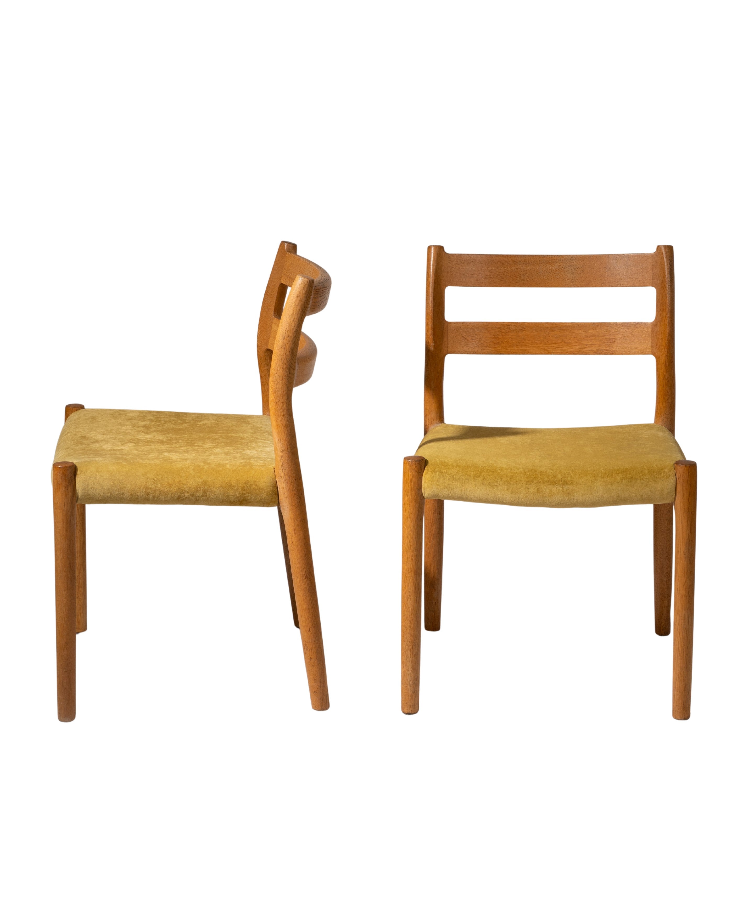 Set_of_2_Model_84_Chairs_by_Niels_Otto_Møller,_1976