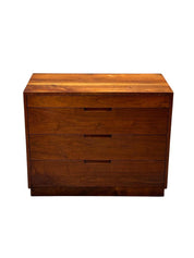Nightstand_in_Sap_Walnut_by_George_Nakashima,_1957,_USA