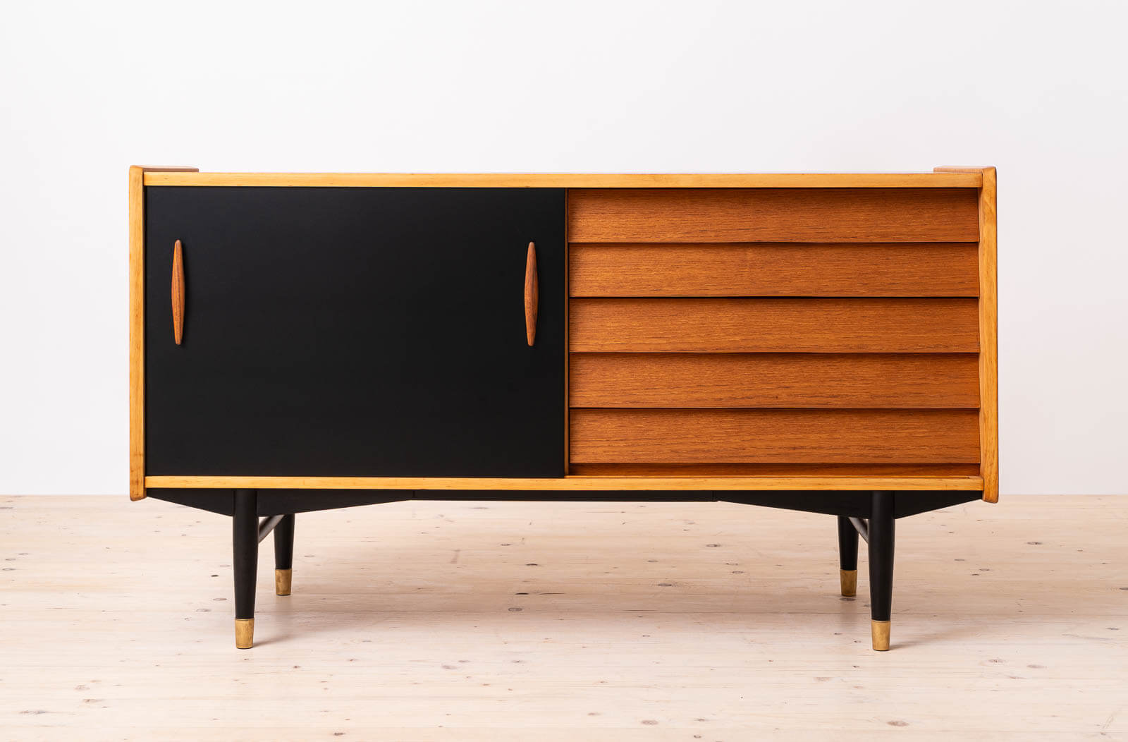Nils_Jonsson_Teak_Sideboard_for_Hugo_Troeds,_Scandinavian_Modern,_1960s