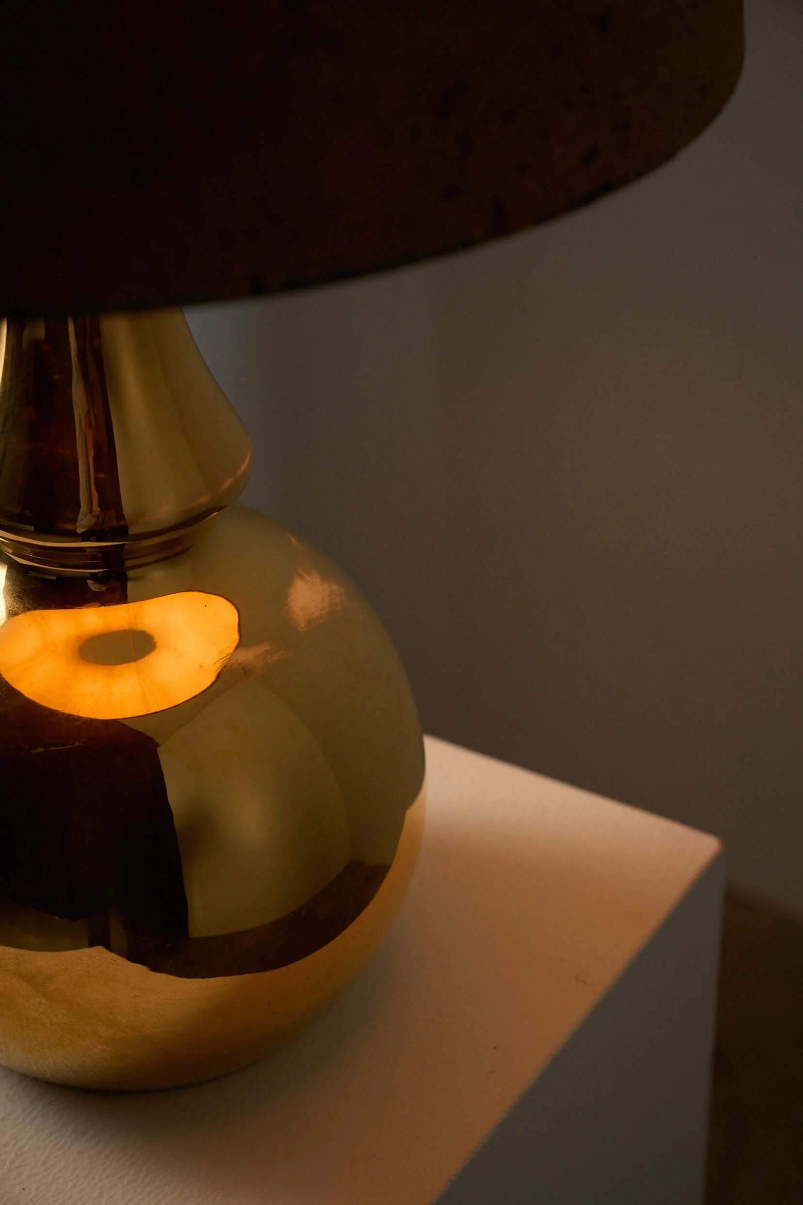 Ceramic_and_Cork_Shade_Table_Lamp,_1950s,_Italy