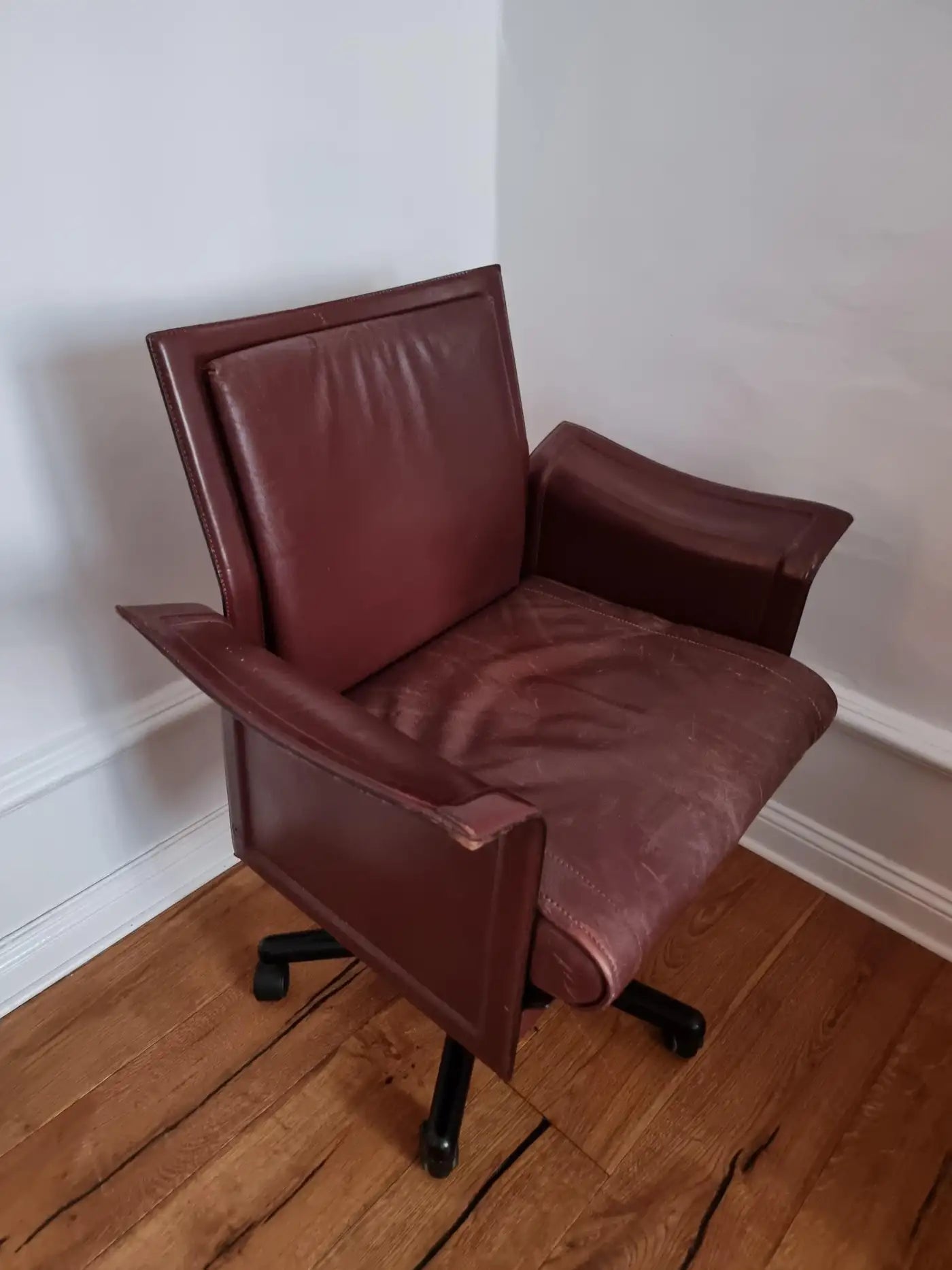 Korium_Swivel_Desk_Chair_by_Tito_Agnoli_for_Matteo_Grassi,_Italian_Postmodern_Office_Chair,_1980s