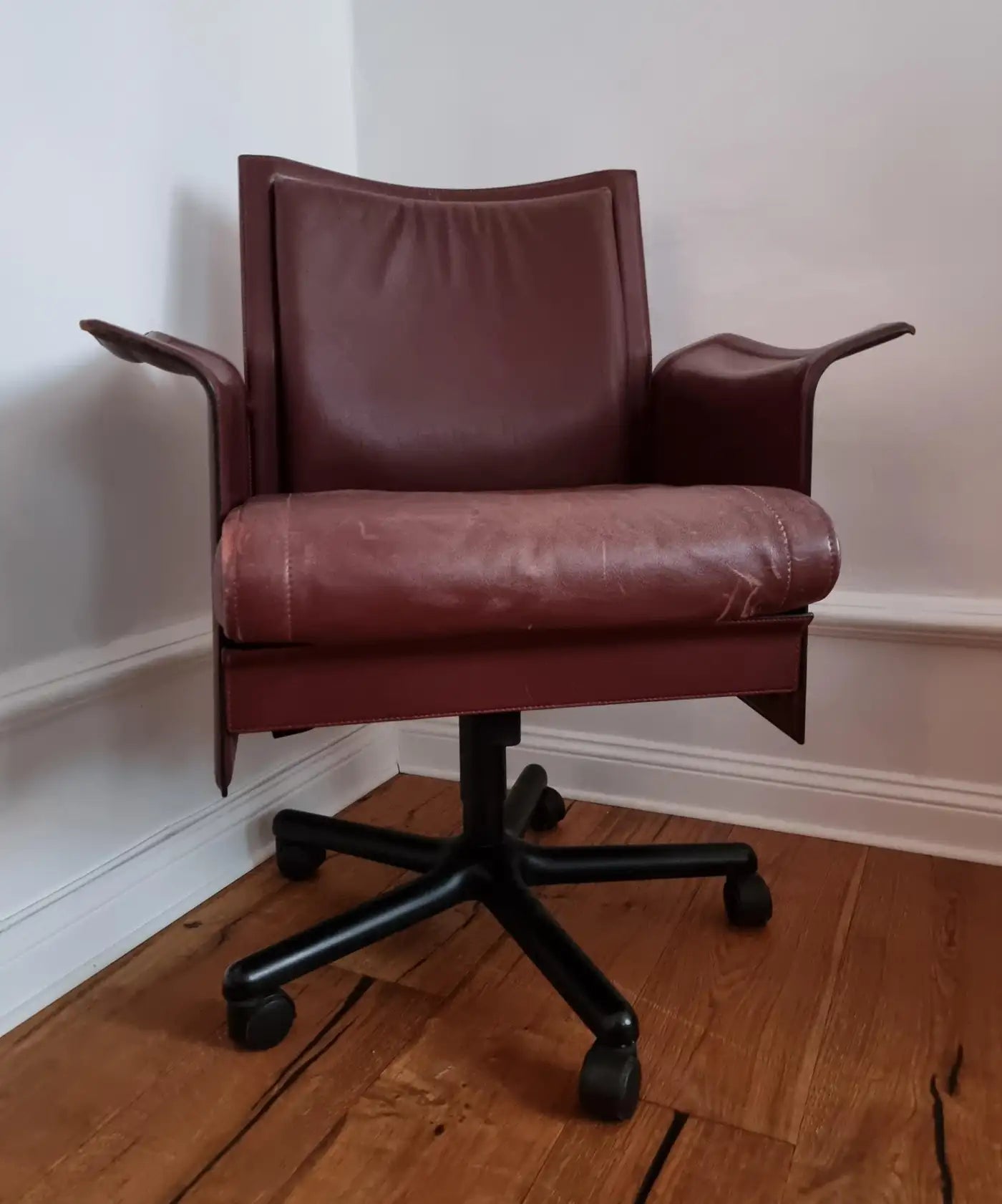 Korium_Swivel_Desk_Chair_by_Tito_Agnoli_for_Matteo_Grassi,_Italian_Postmodern_Office_Chair,_1980s