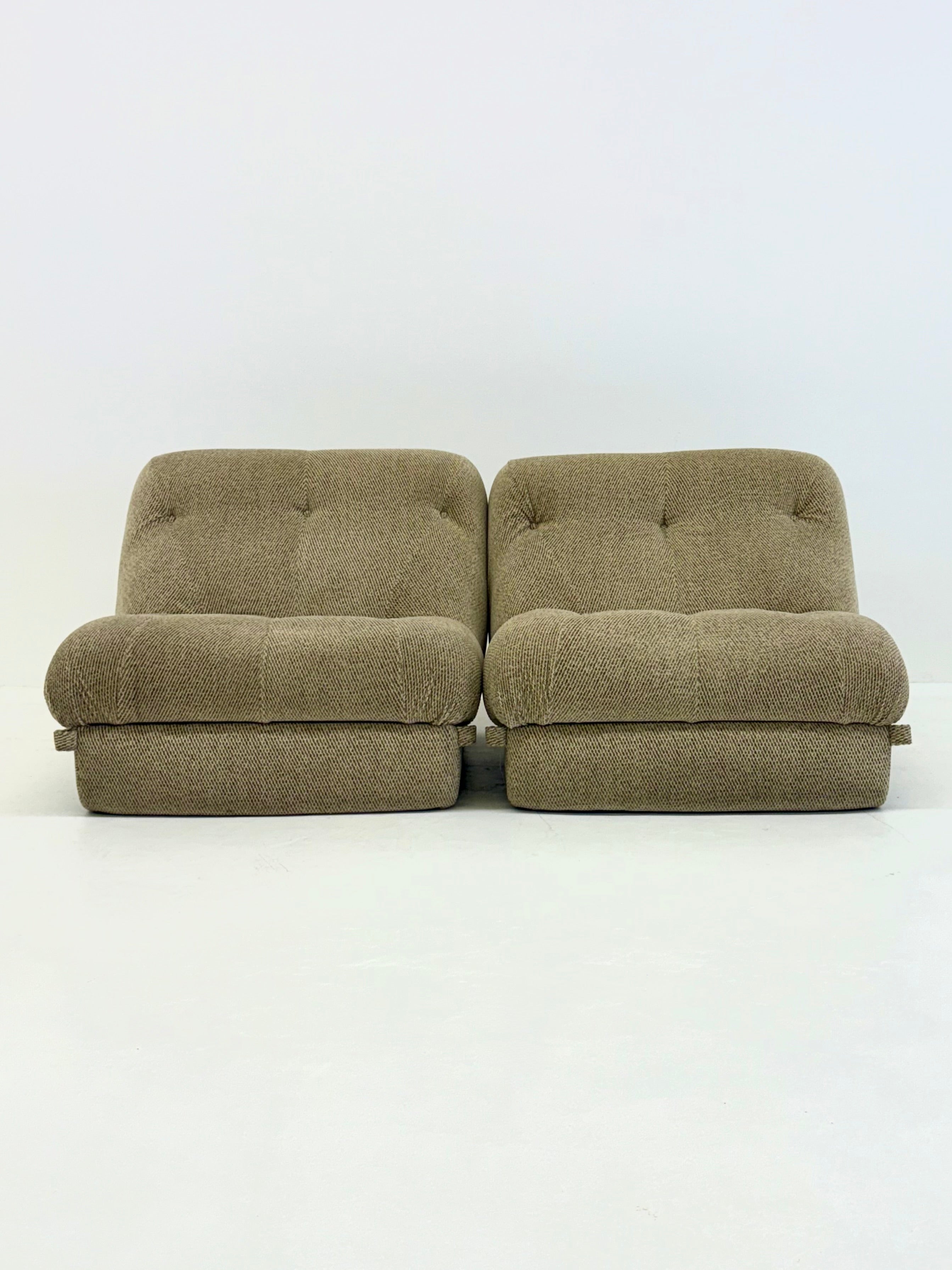 Set_of_3_Nuvolone_Modular_Lounge_Sofa_with_Coffee_Table_by_Rino_Maturi_for_Mimo_Padova