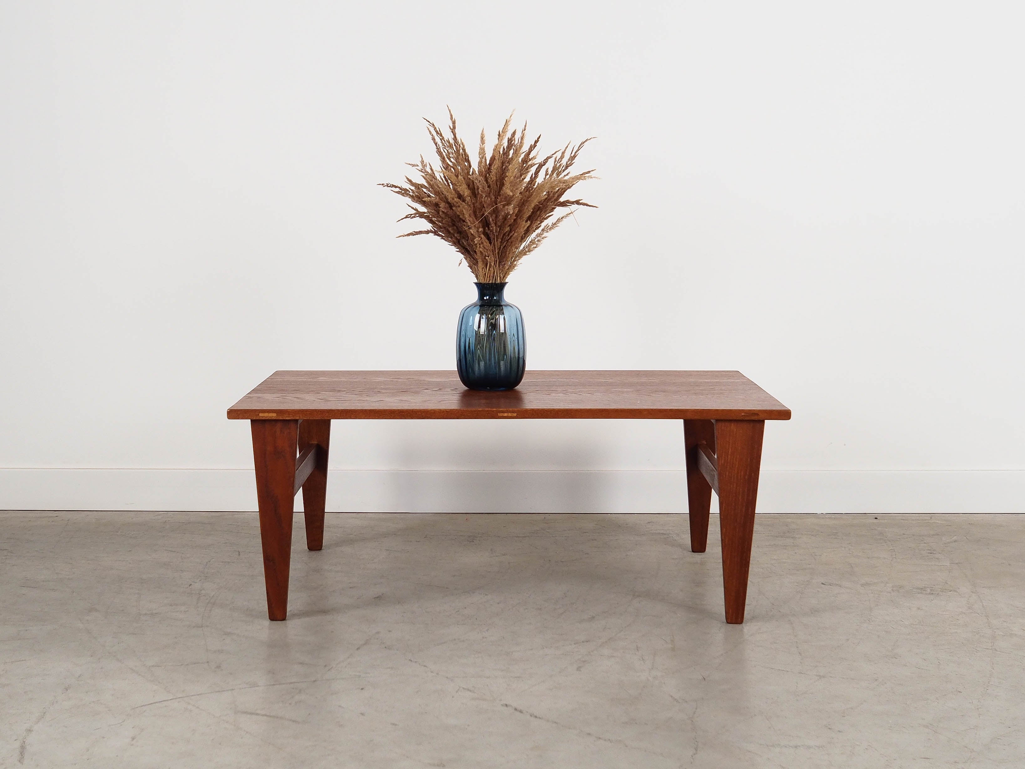 Oak_Coffee_Table,_Solid_Oak,_1970s,_Denmark