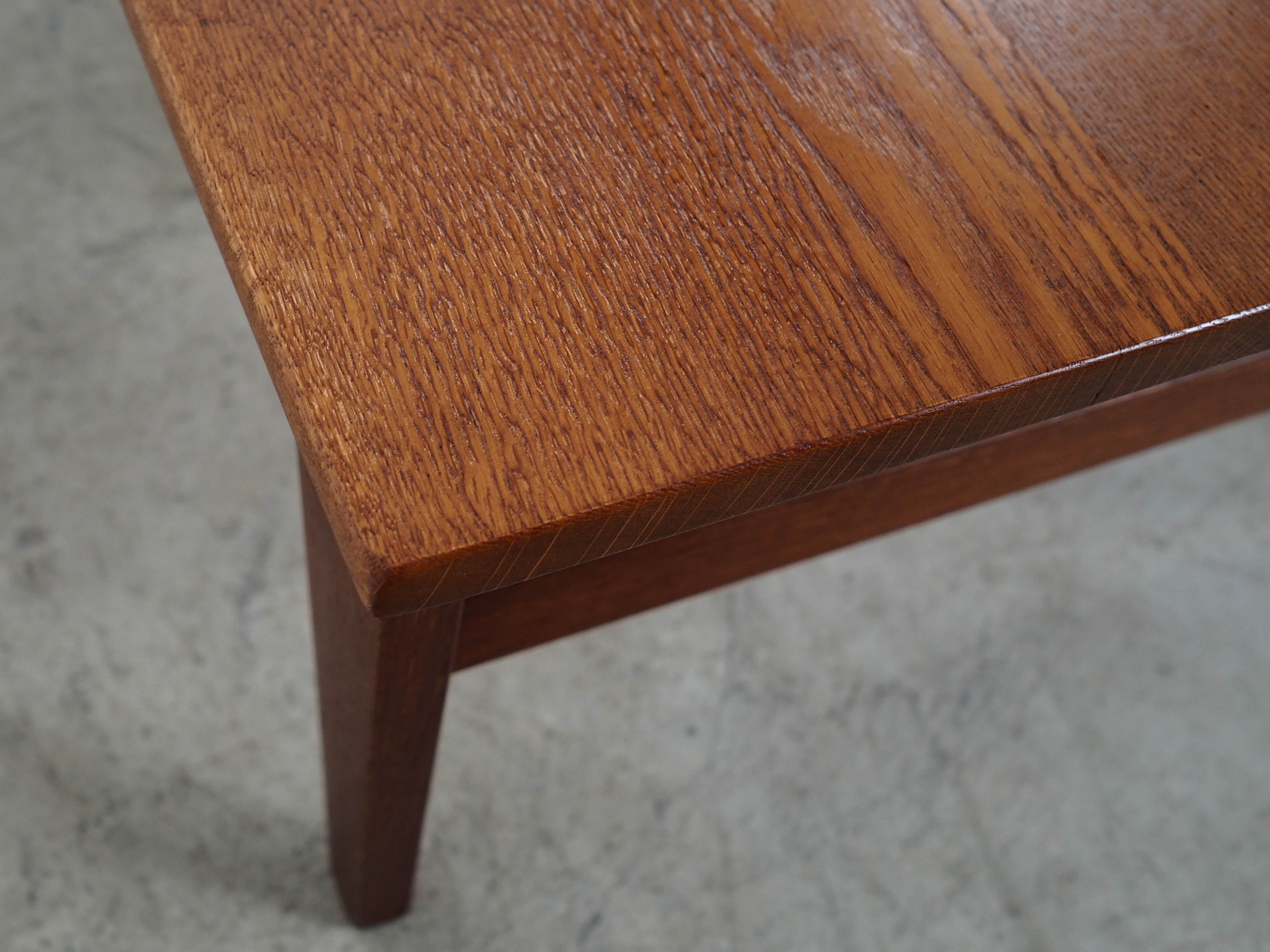 Oak_Coffee_Table,_Solid_Oak,_1970s,_Denmark