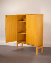 Oak_Cupboard_by_Marian_Grabińsky_for_Ikea,_Sweden_from_1960