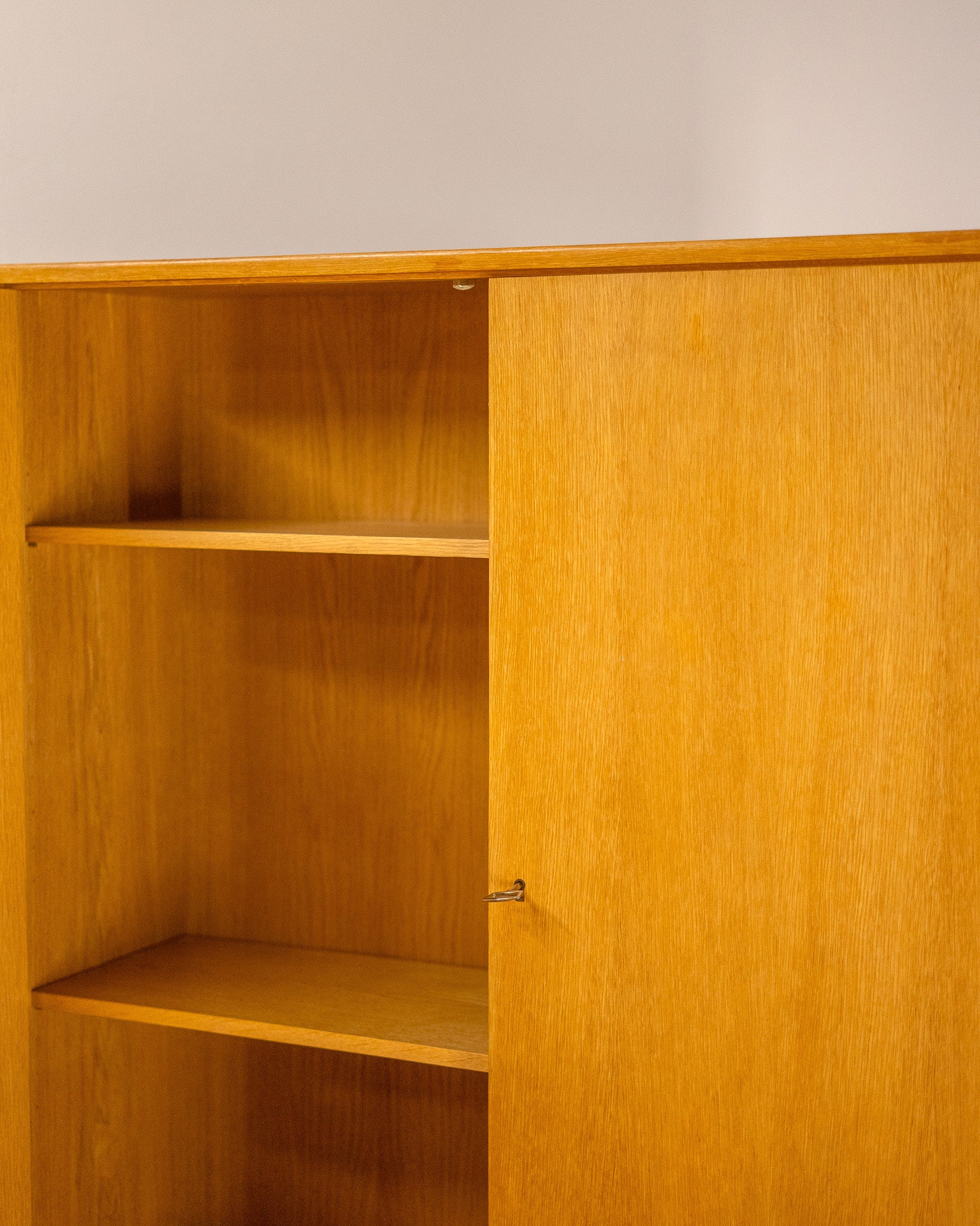 Oak_Cupboard_by_Marian_Grabińsky_for_Ikea,_Sweden_from_1960