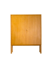 Oak_Cupboard_by_Marian_Grabińsky_for_Ikea,_Sweden_from_1960