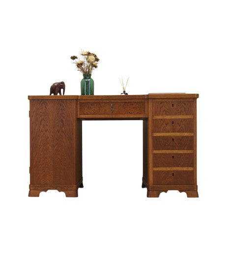 Oak_desk,_Danish_design,_1960s,_production:_Denmark