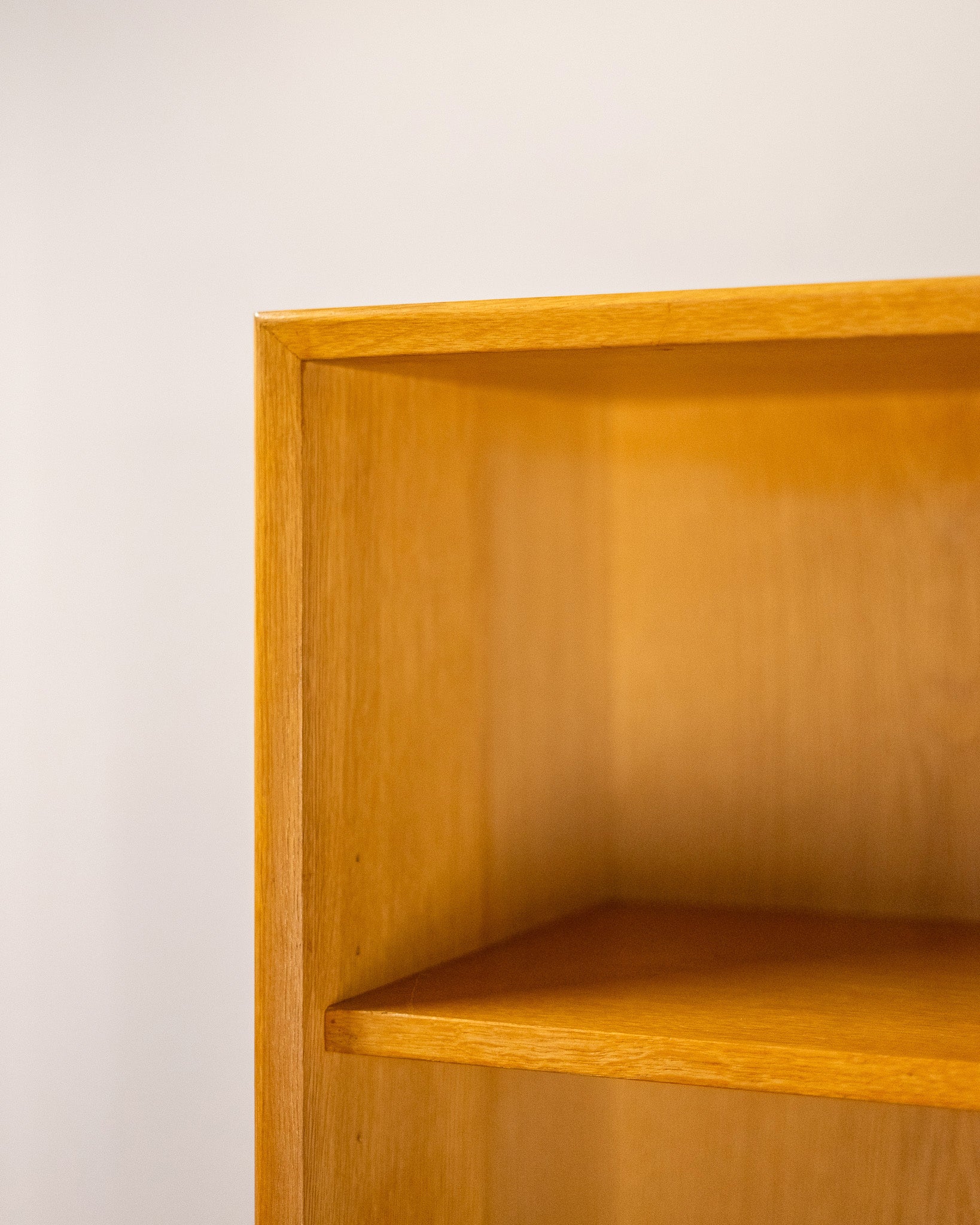 Oak_Highboard_or_Bookcase_by_Marian_Grabińsky_for_Ikea,_Sweden,_1960