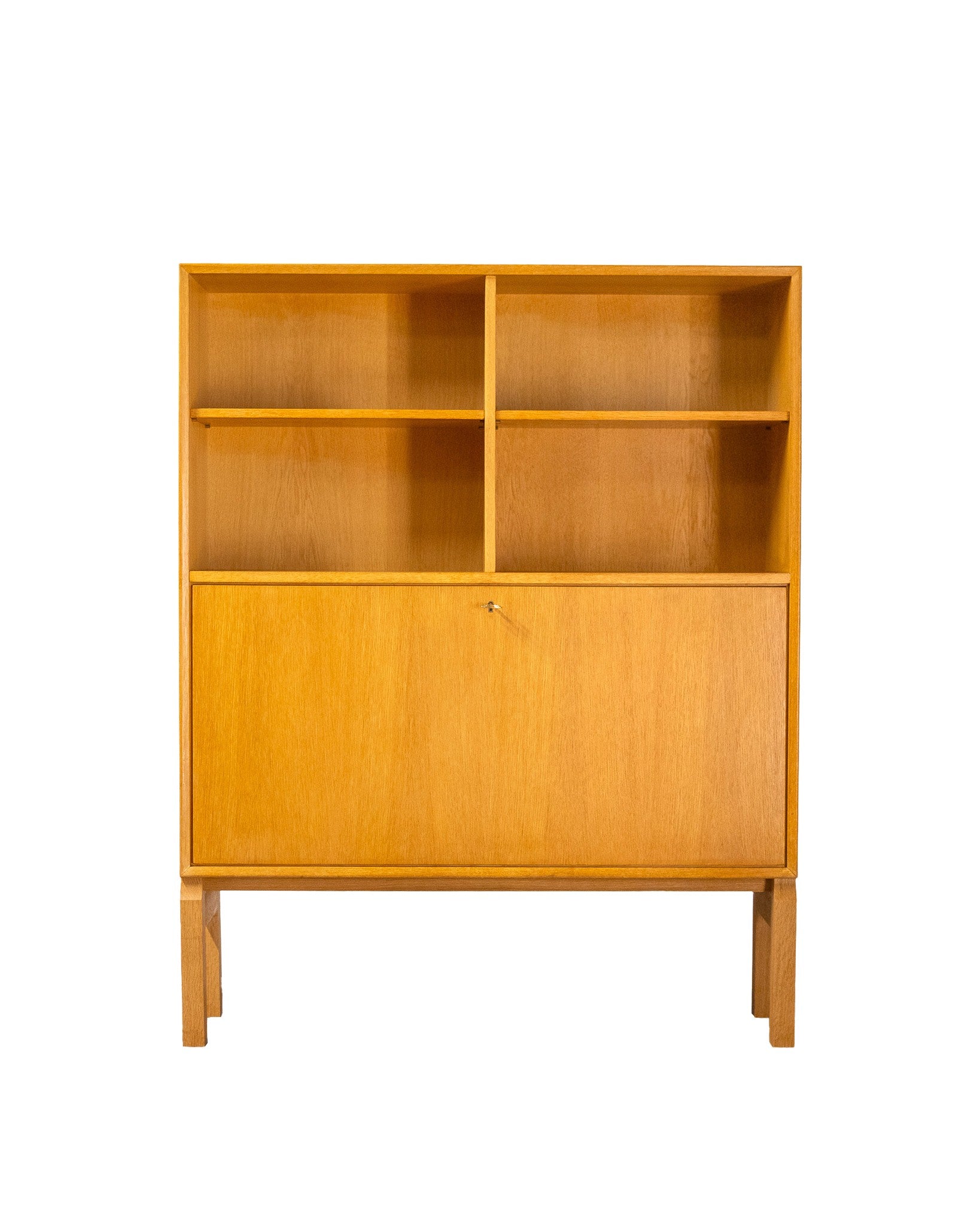 Oak_Highboard_or_Bookcase_by_Marian_Grabińsky_for_Ikea,_Sweden,_1960