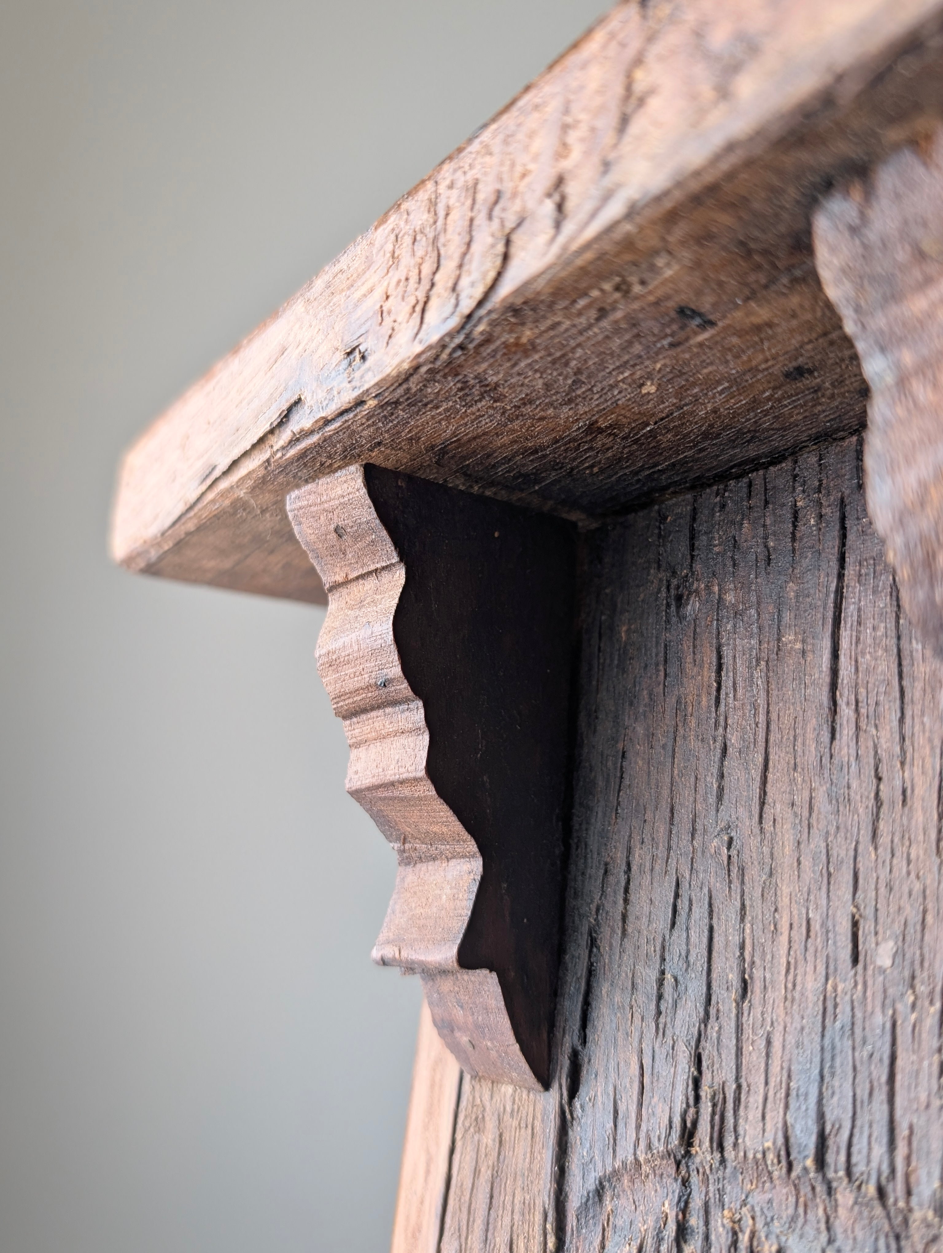 French_Neo_Gothic_Oak_Monastic_Pedestal_Stool_or_Sellette,_Style_Troubadour,_circa_1900